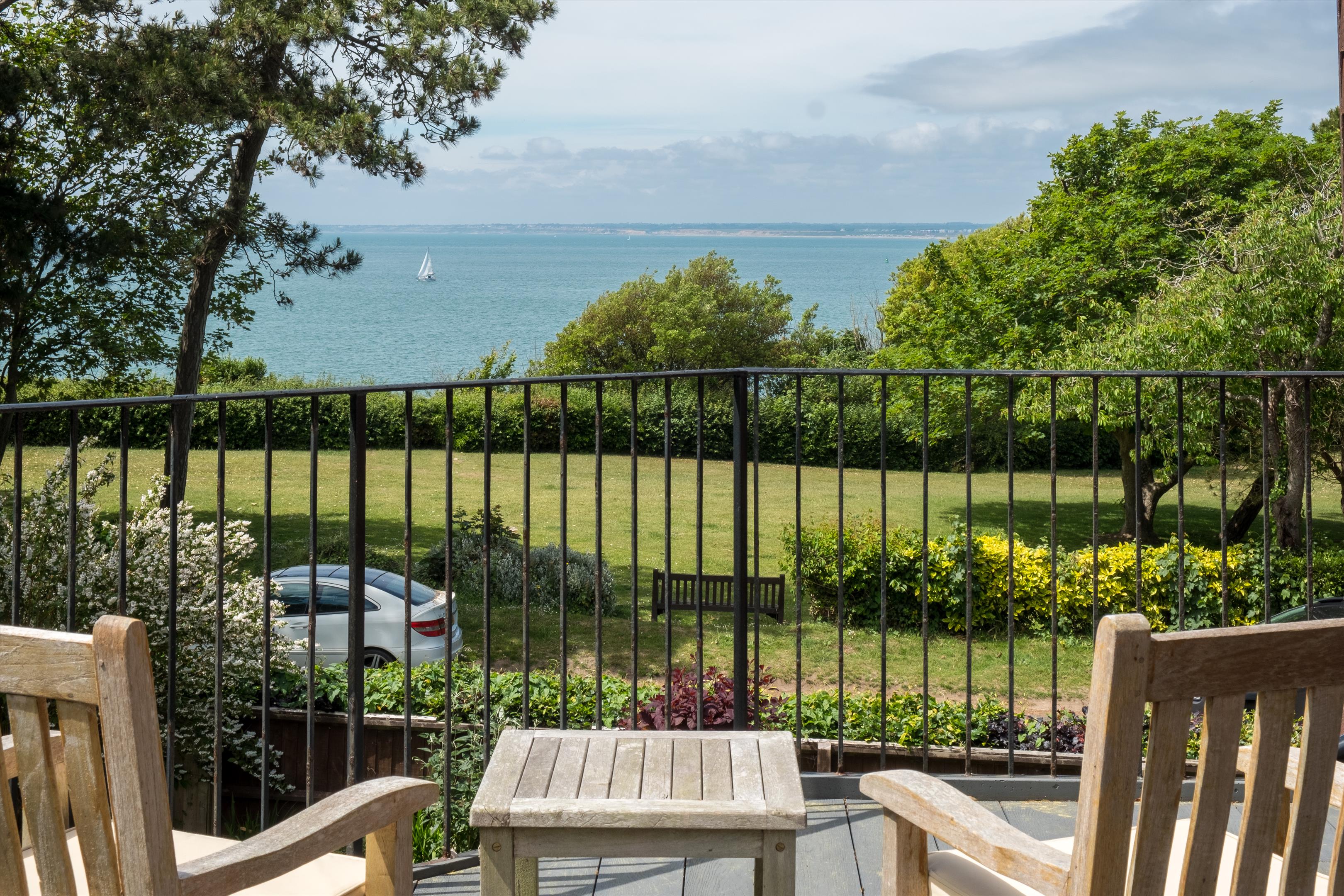 Cliff Road, Totland Bay, Isle of Wight PO39