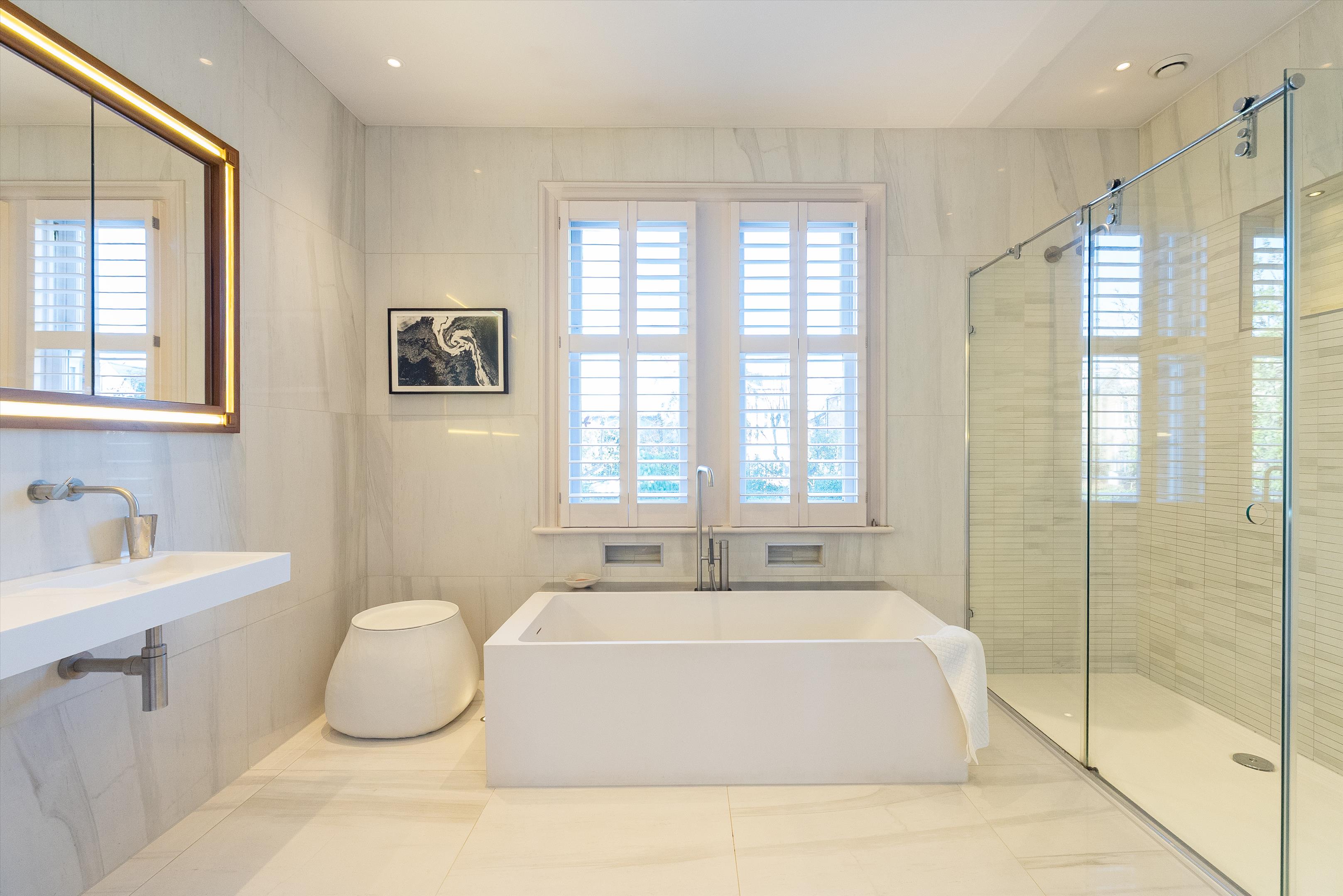 Ridgway Gardens, Wimbledon Village, London, SW19