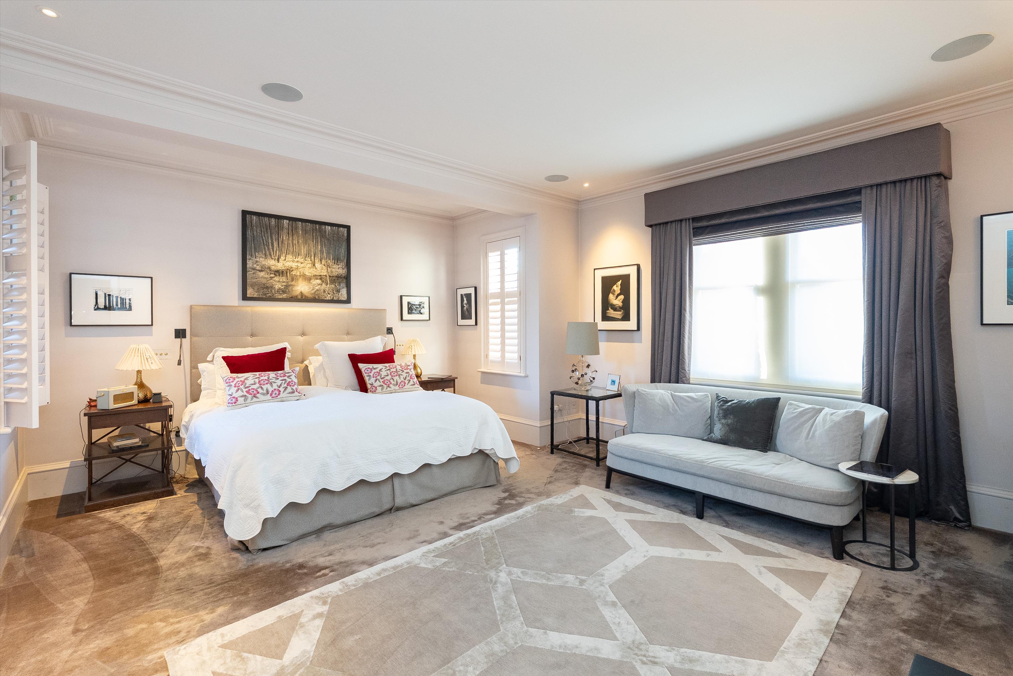 Ridgway Gardens, Wimbledon Village, London, SW19