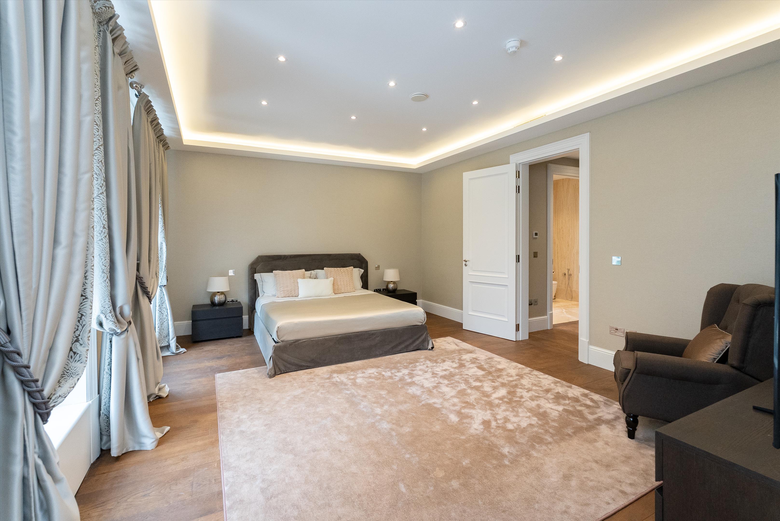 Coombe Ridings, Coombe Estate, Kingston Upon Thames, KT2