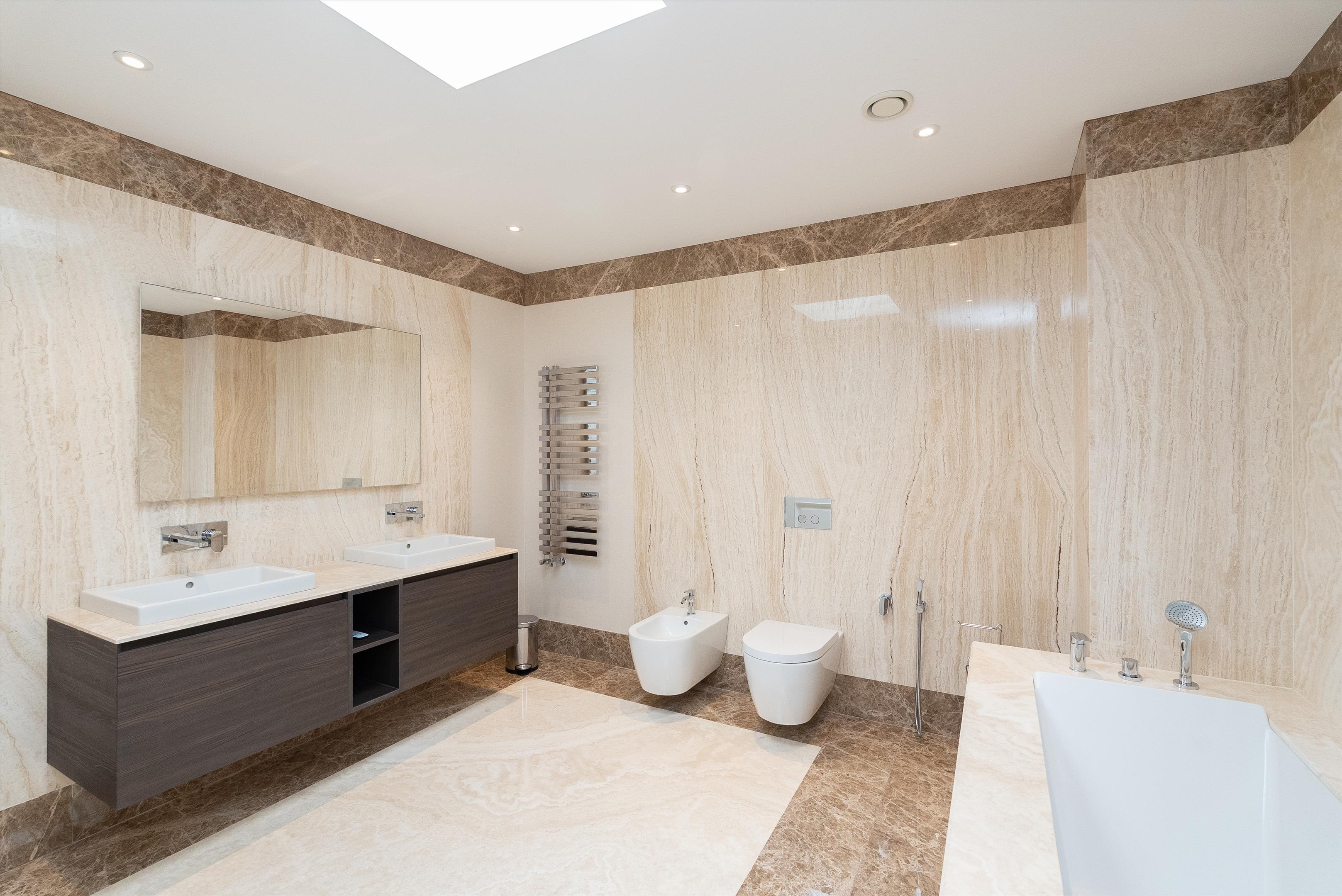 Coombe Ridings, Coombe Estate, Kingston Upon Thames, KT2