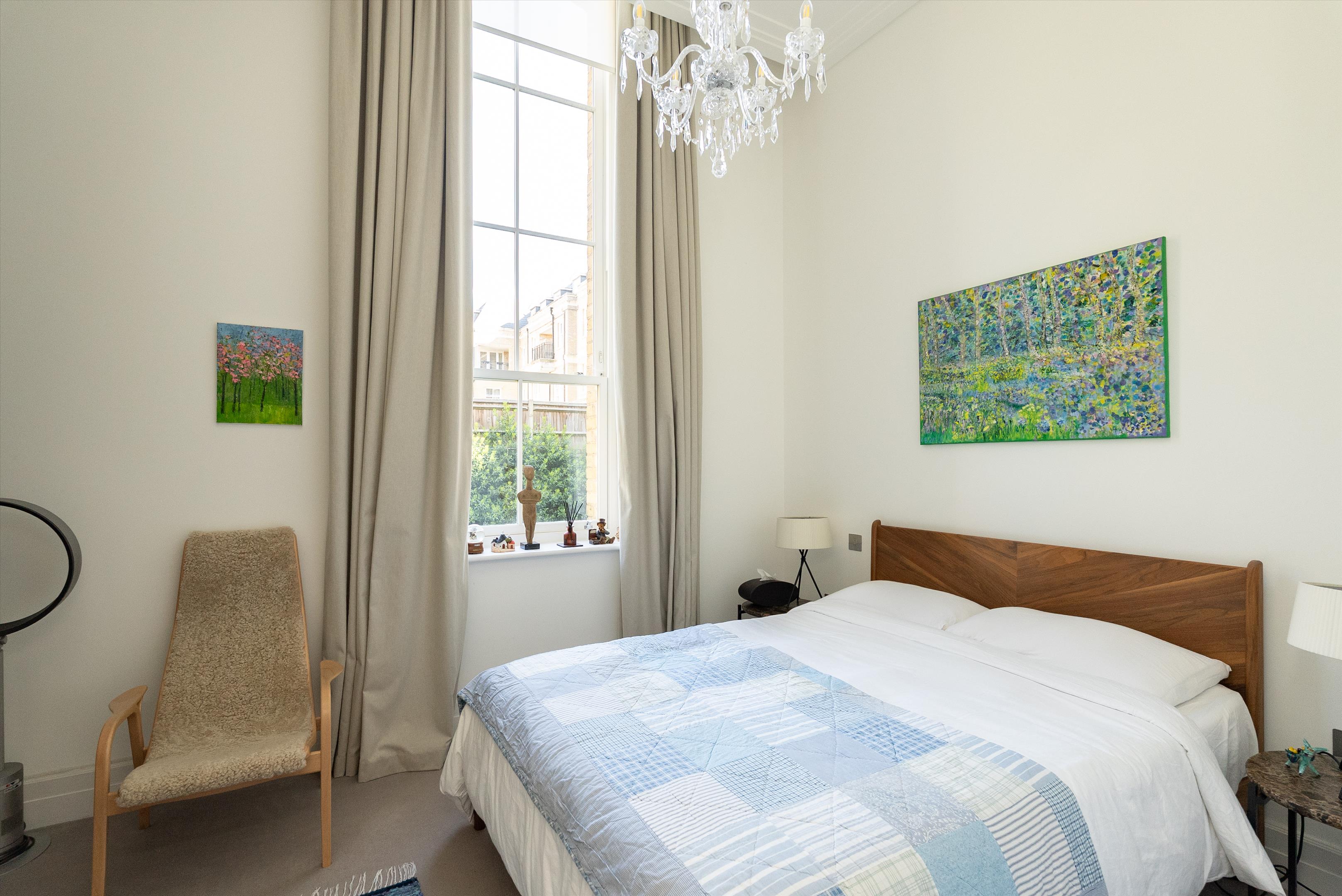 Chambers Park Hill, London, SW20
