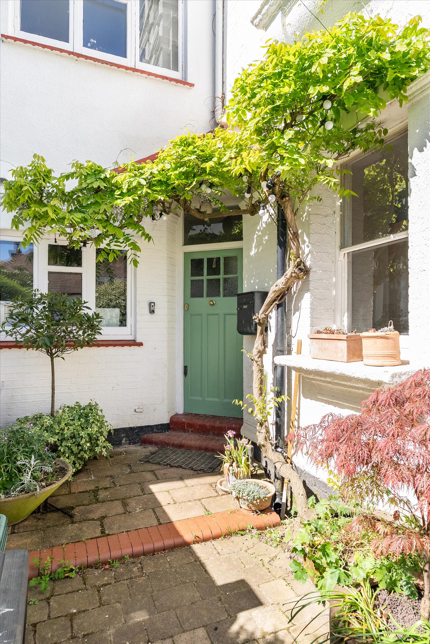 Constance Close, London, SW15