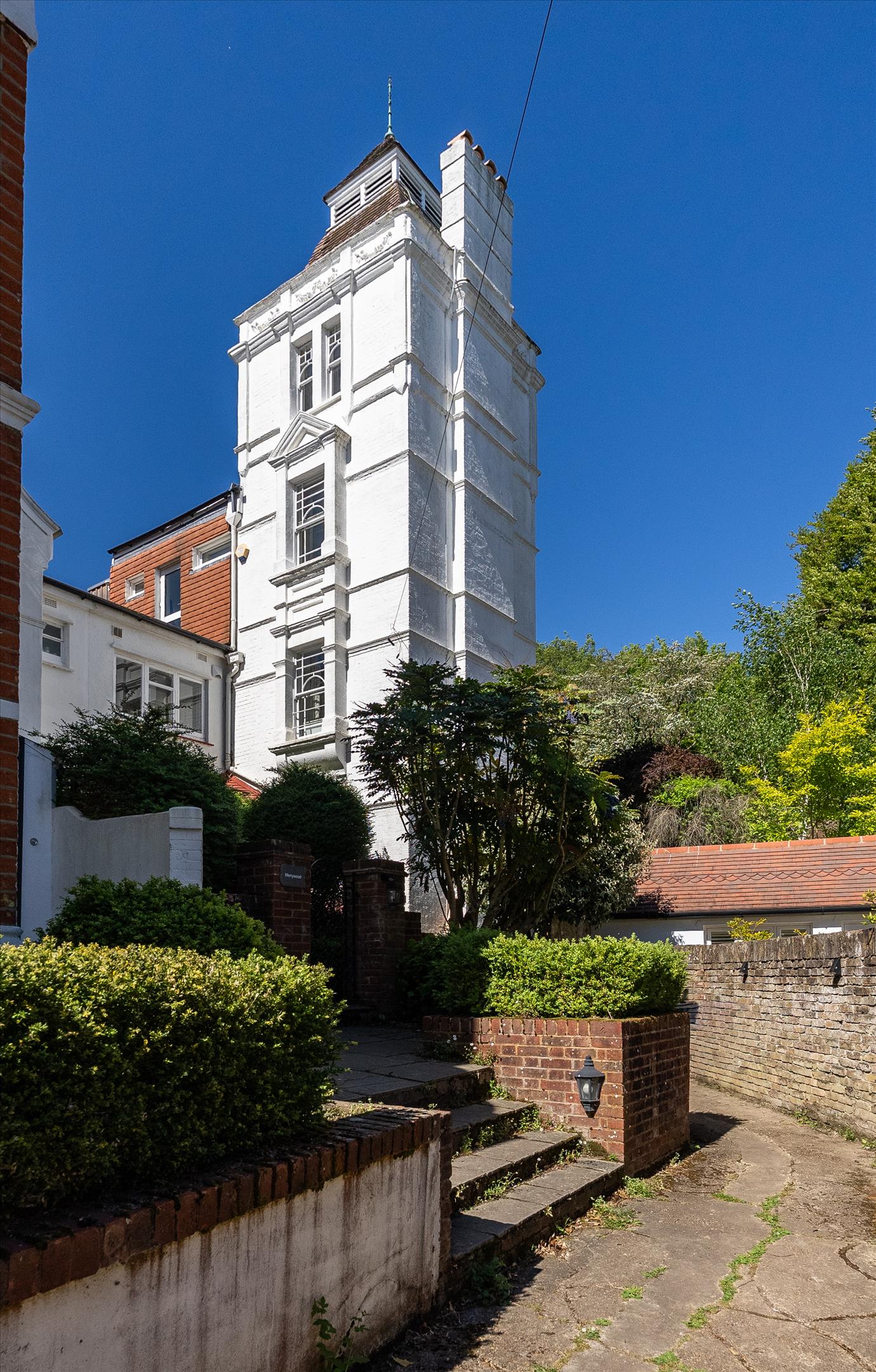 Constance Close, London, SW15