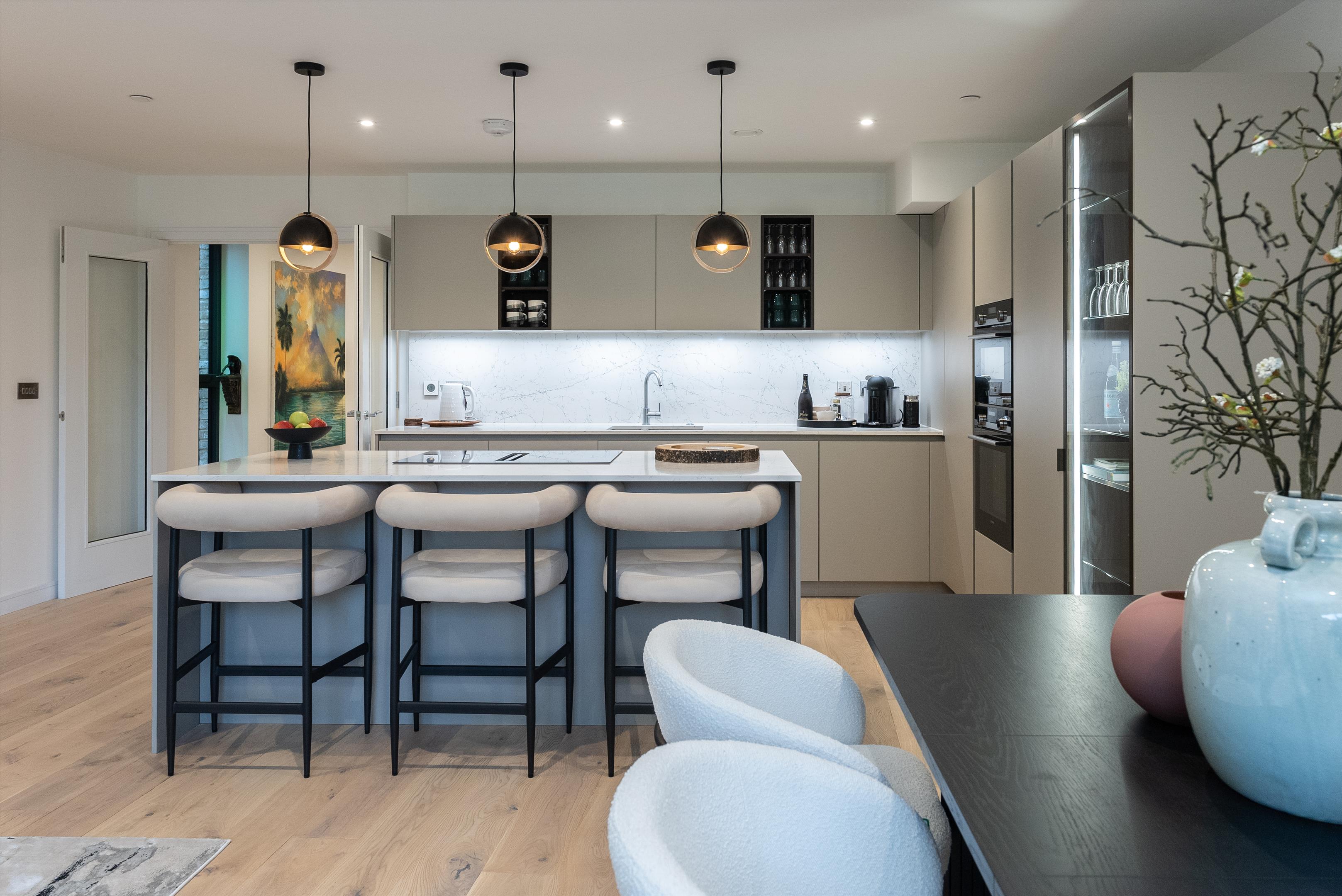 New Home in Orchard Grove, London, SW20