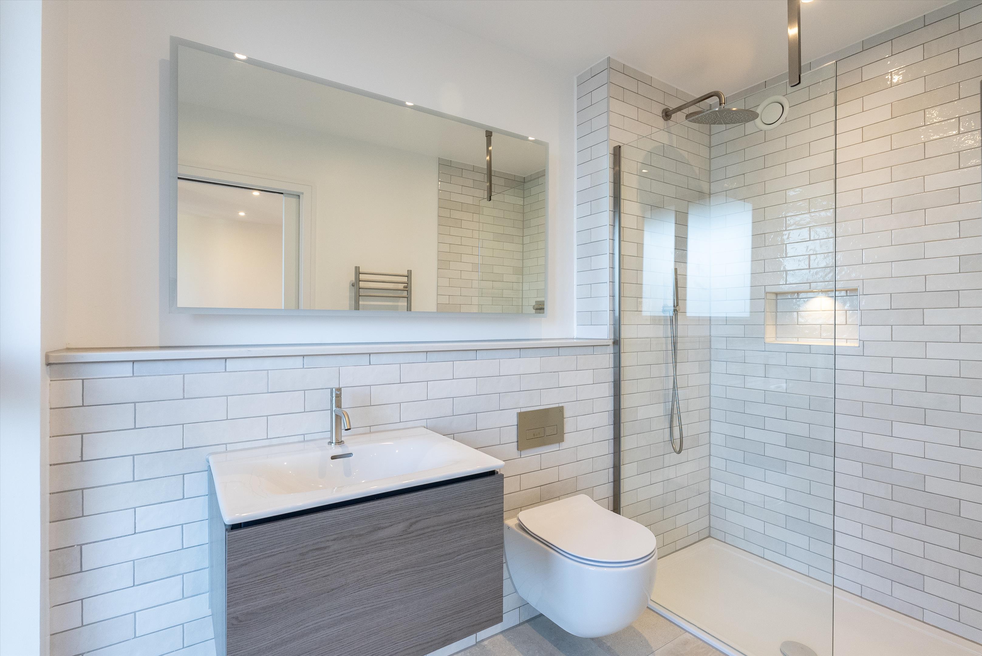 New Home in Orchard Grove, London, SW20