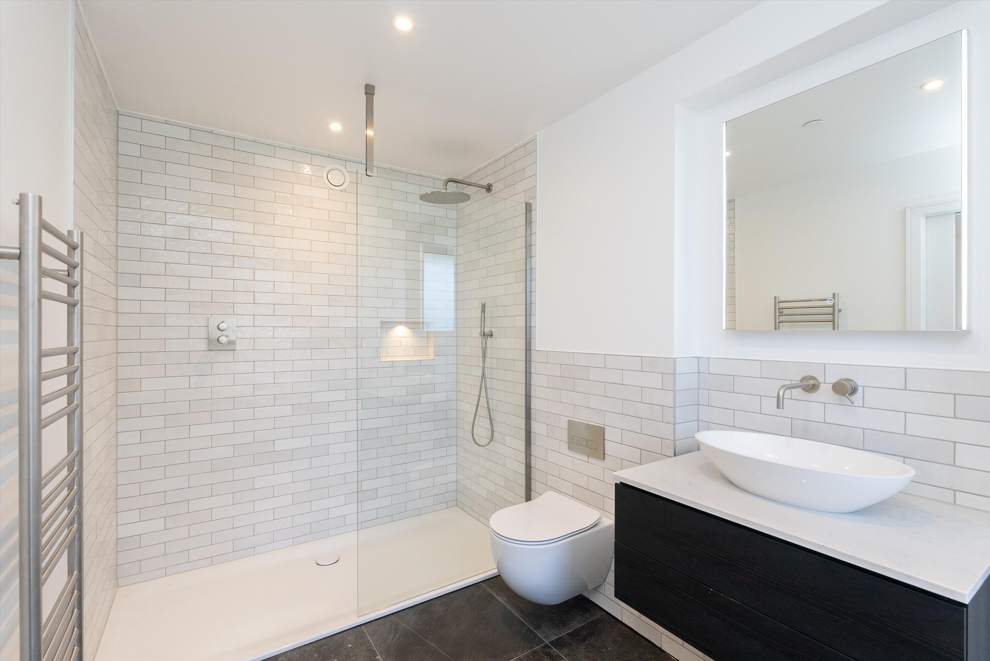 New Home in Orchard Grove, London, SW20