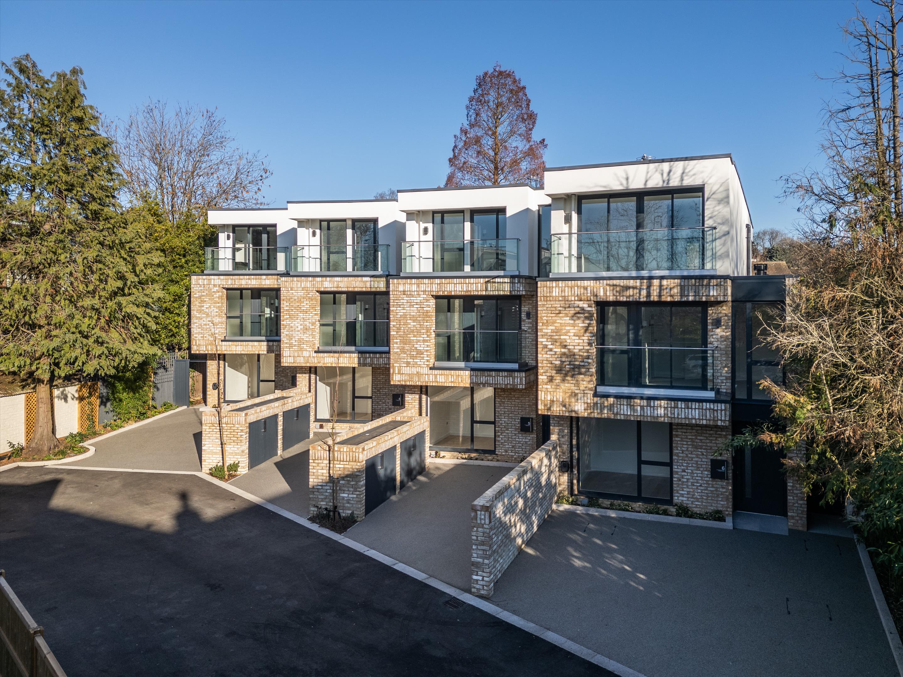 New Home in Orchard Grove, London, SW20