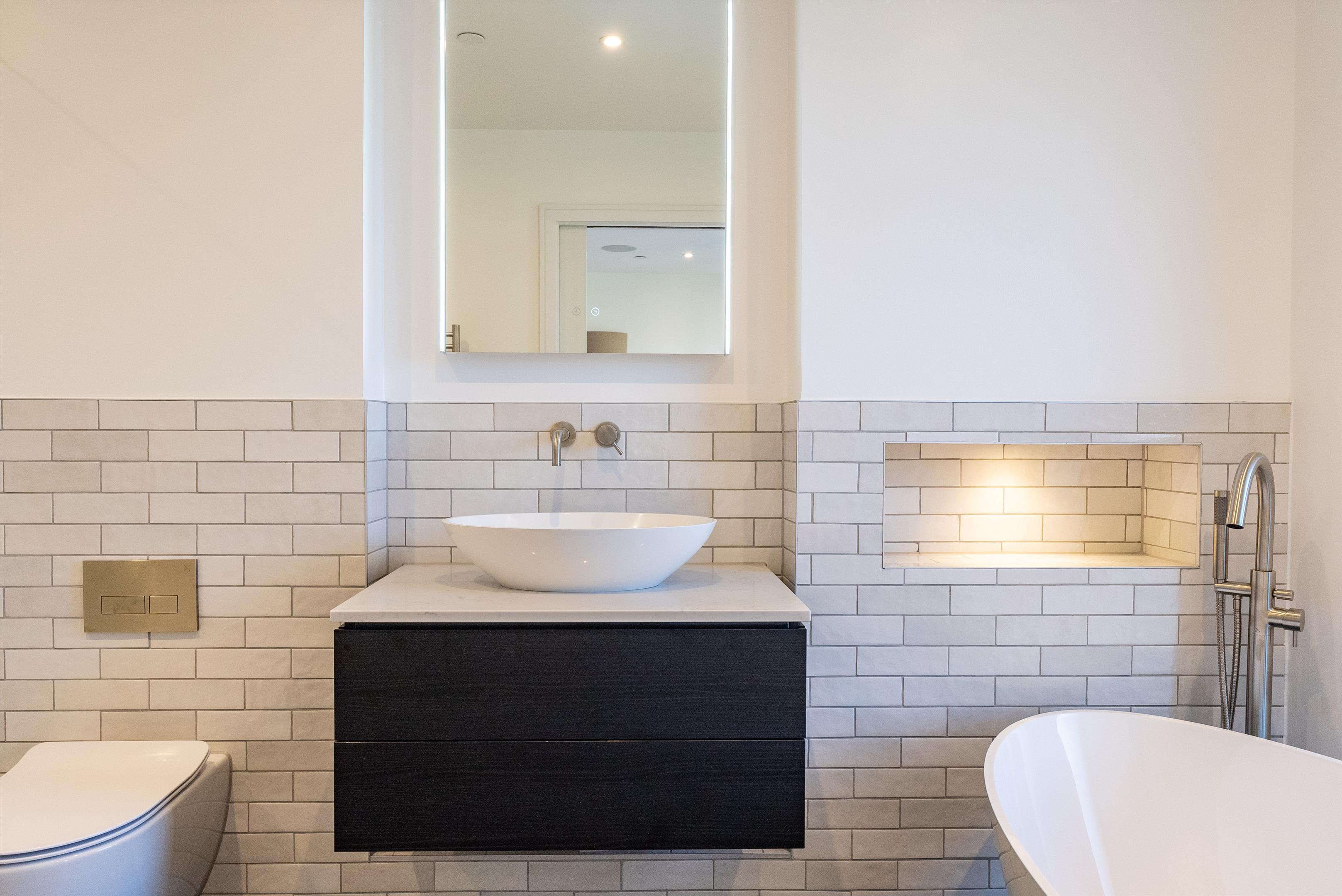 New Home in Orchard Grove, London, SW20