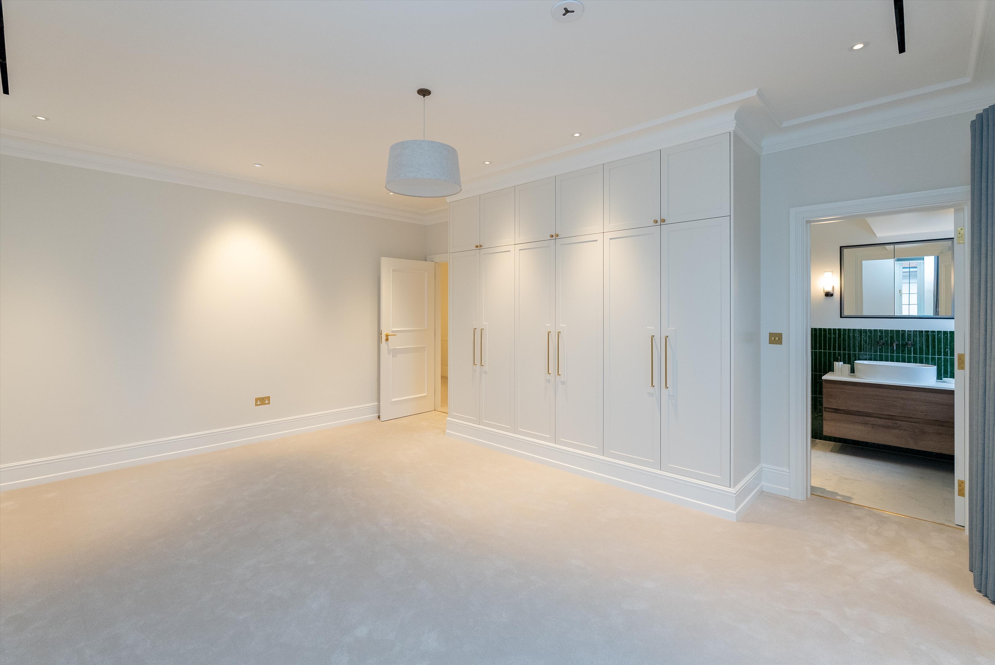 Parkside Avenue, Wimbledon, London, SW19