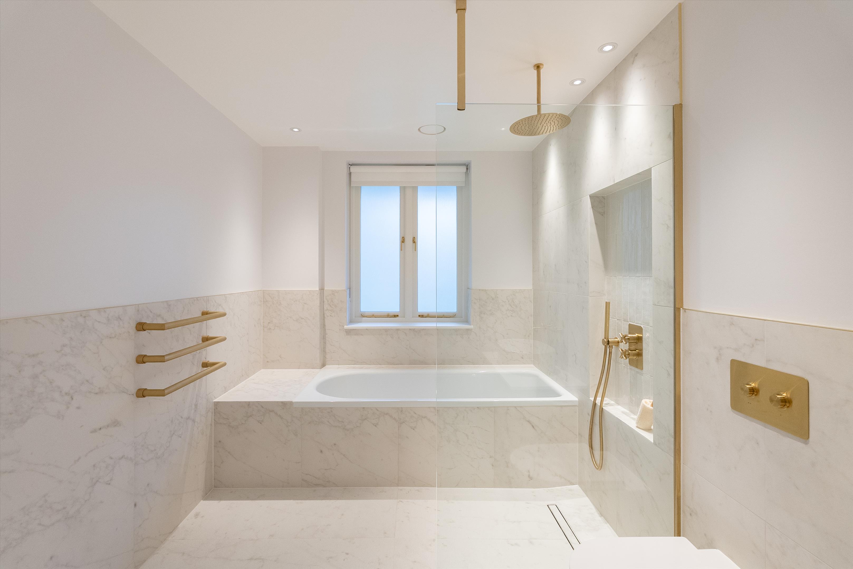 Parkside Avenue, Wimbledon, London, SW19