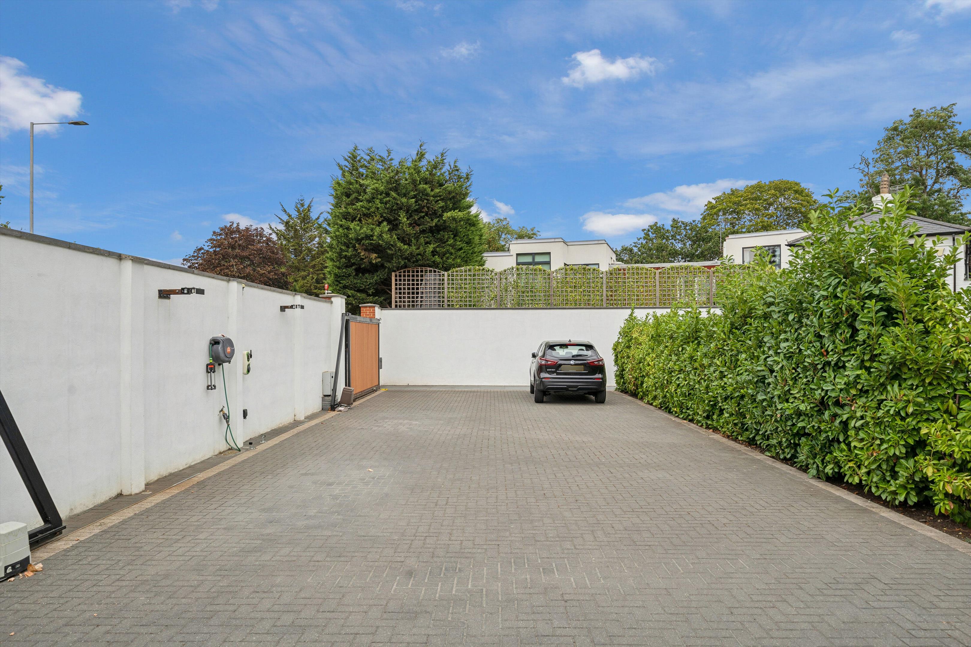 Kingston Hill, London, KT2