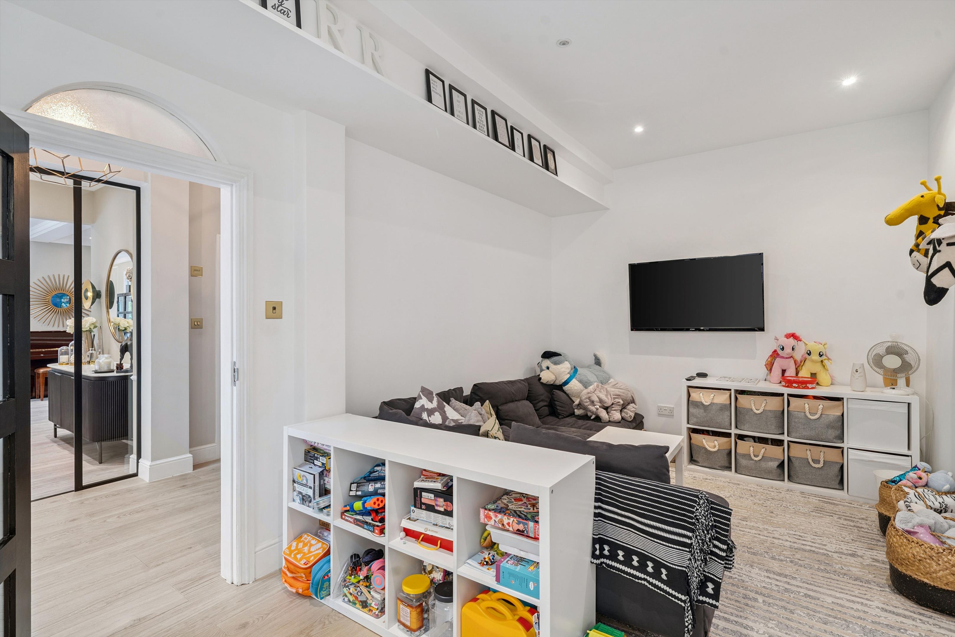 Kingston Hill, London, KT2