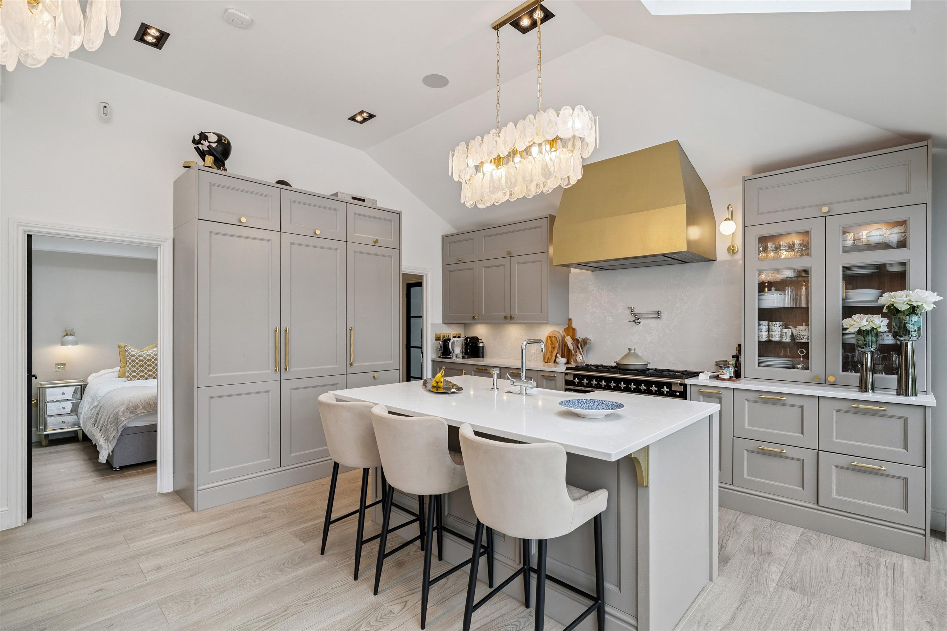 Kingston Hill, London, KT2