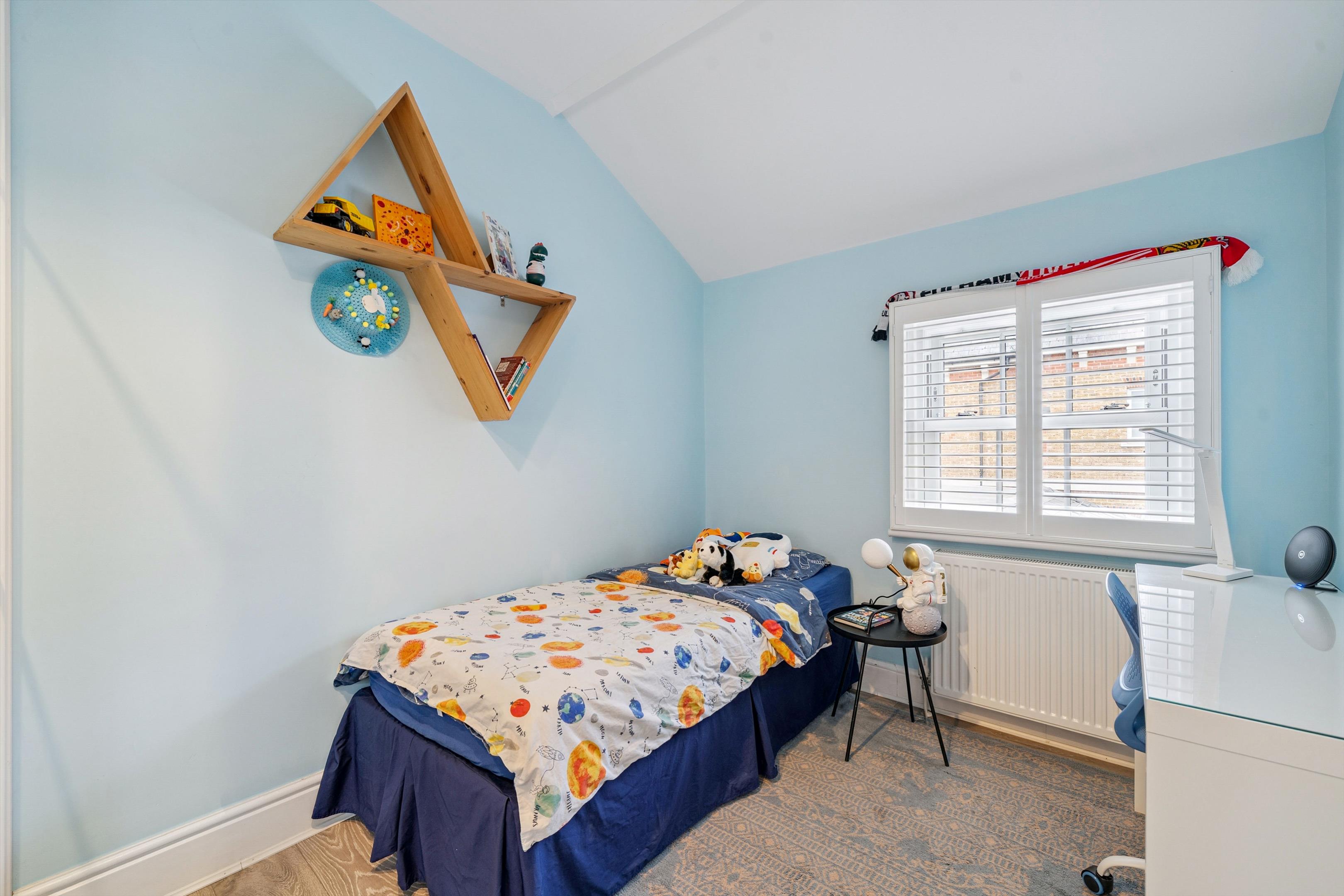 Kingston Hill, London, KT2