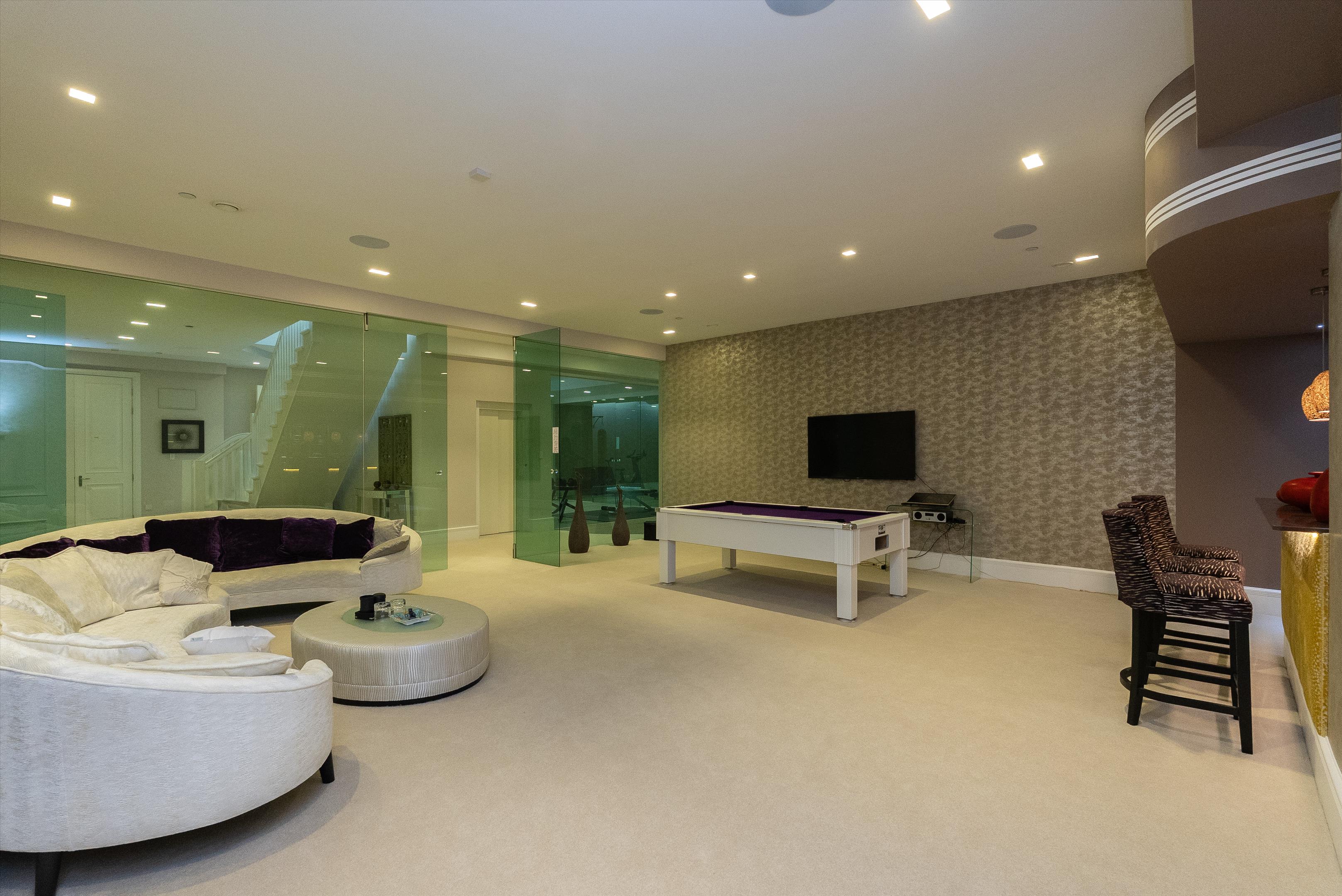 Coombe Park, Kingston Upon Thames, Surrey KT2