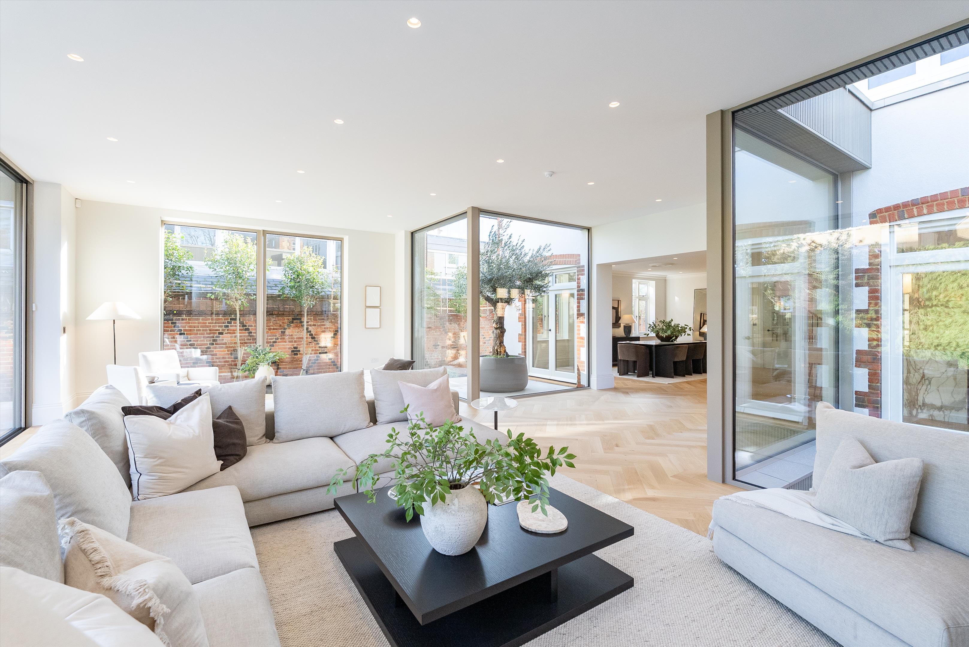 Ridgway Gardens, Wimbledon, London, SW19.