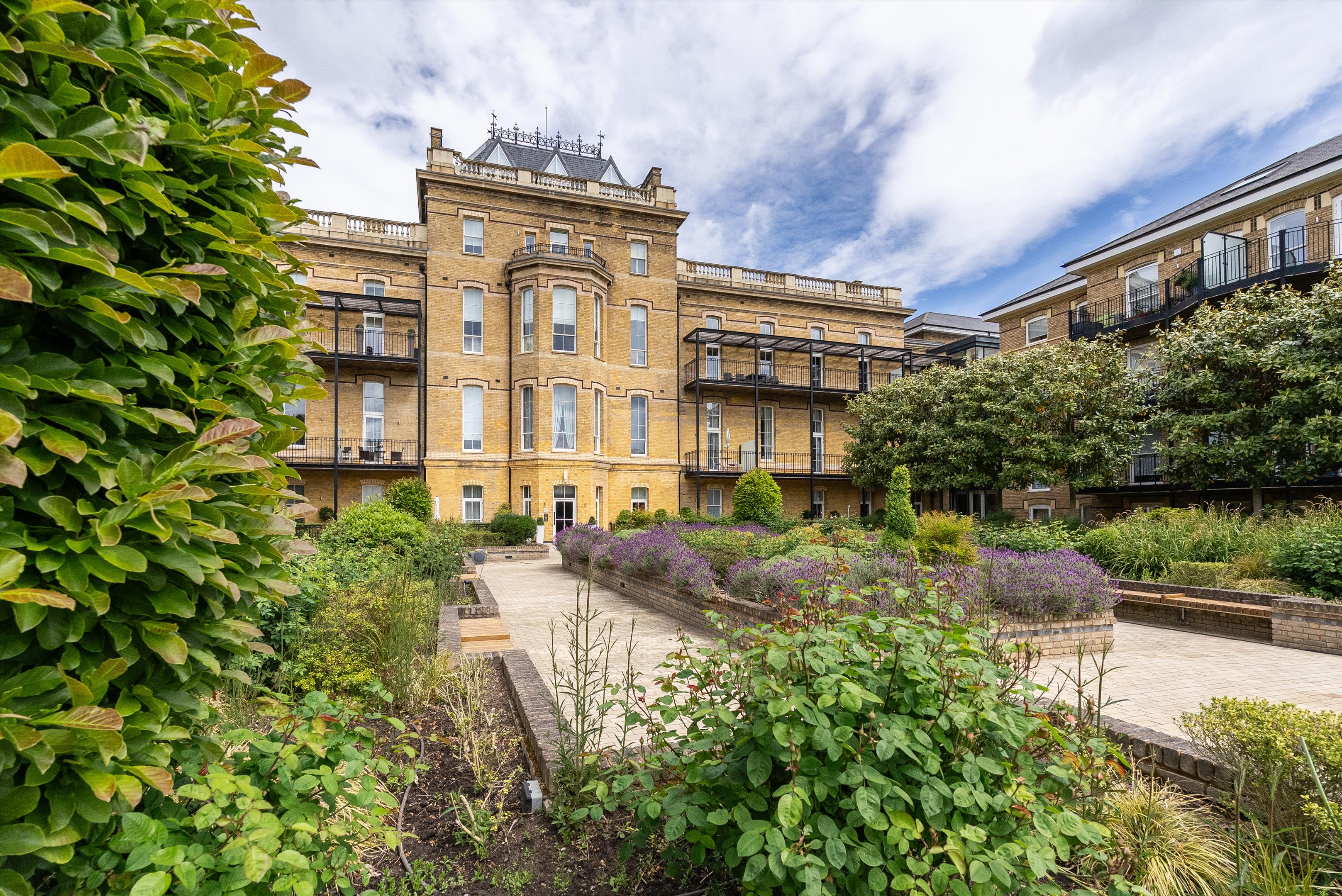 Chambers Park Hill, London SW20