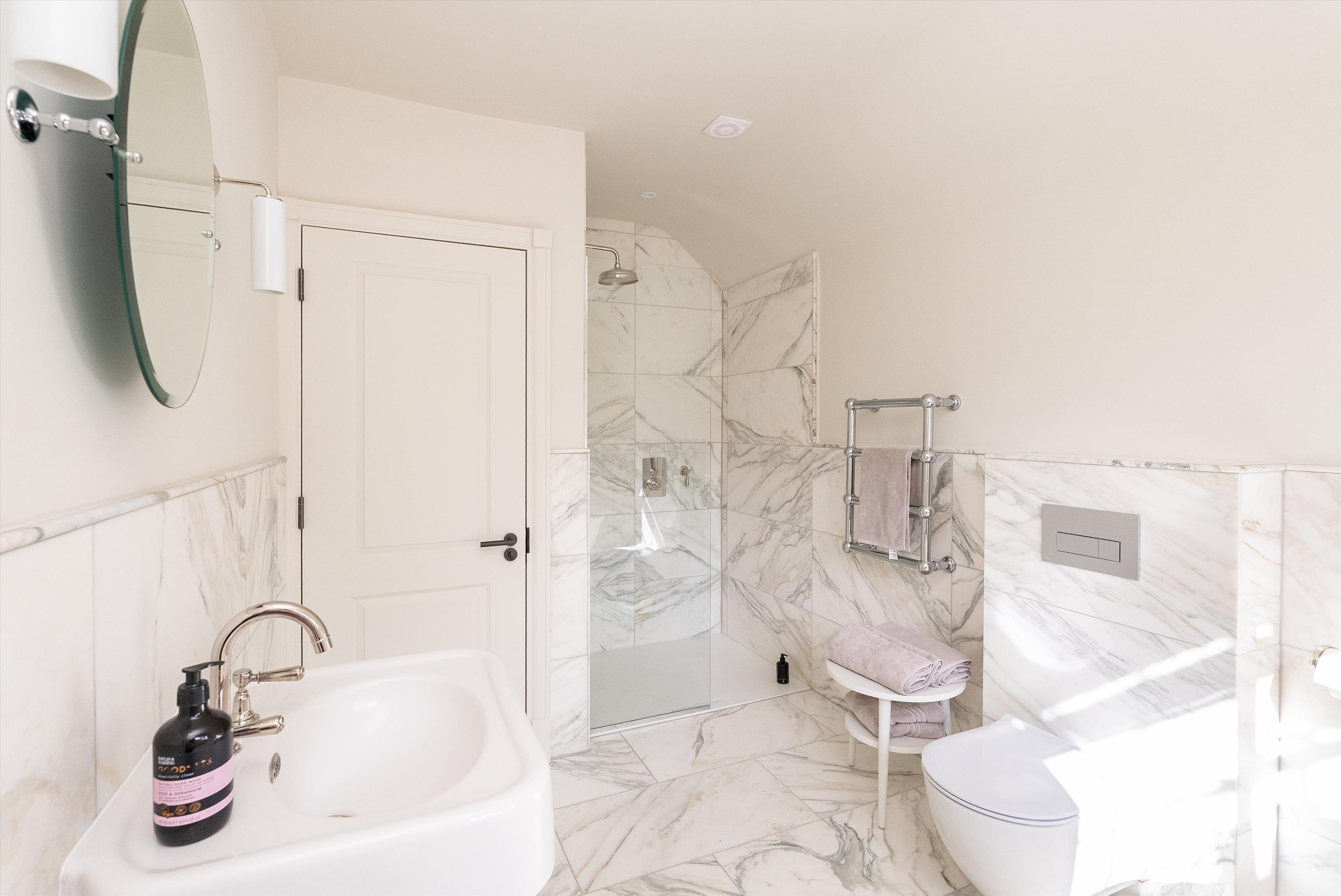 Ellerton Road, Wimbledon, London SW20