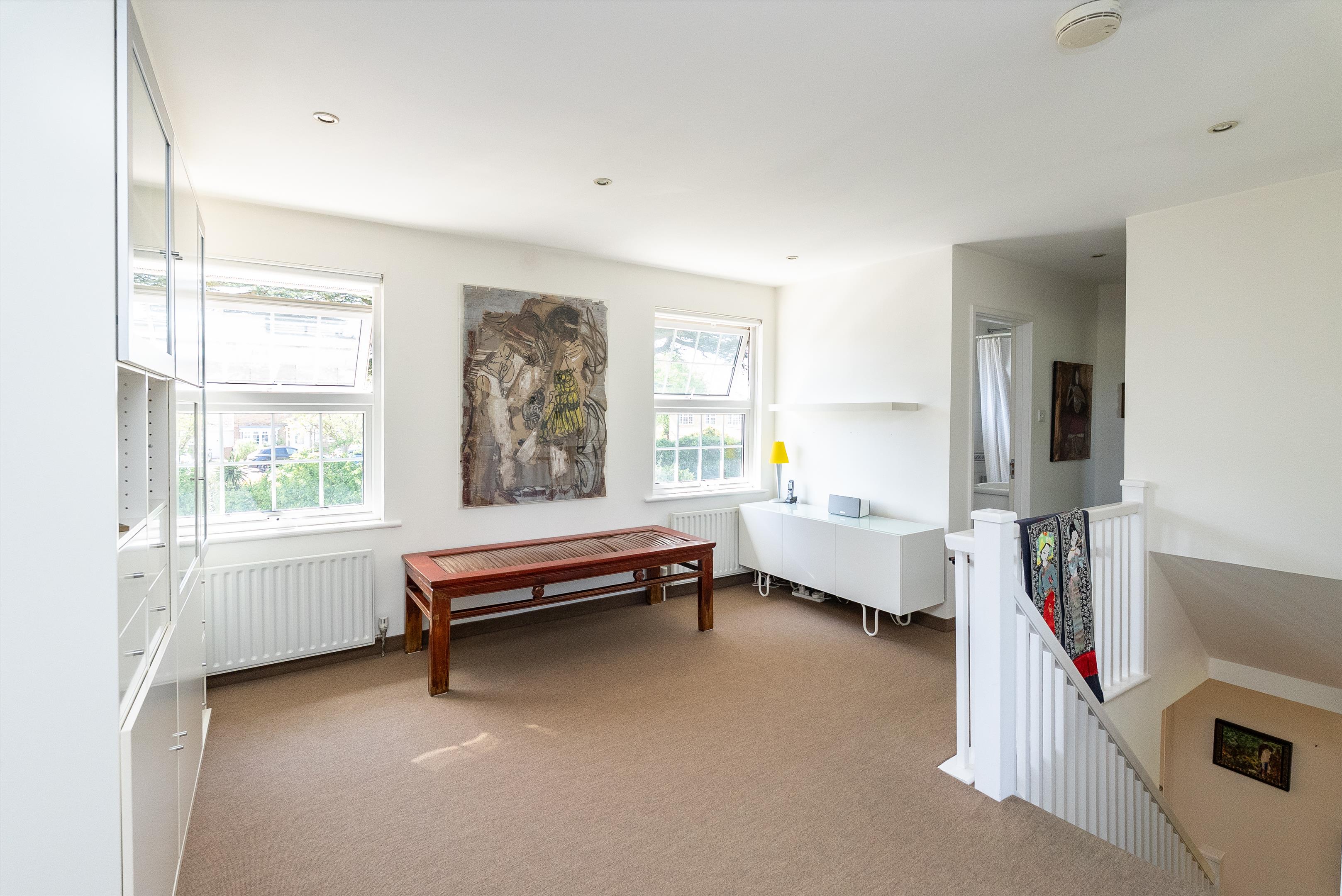 Peregrine Way, London, SW19