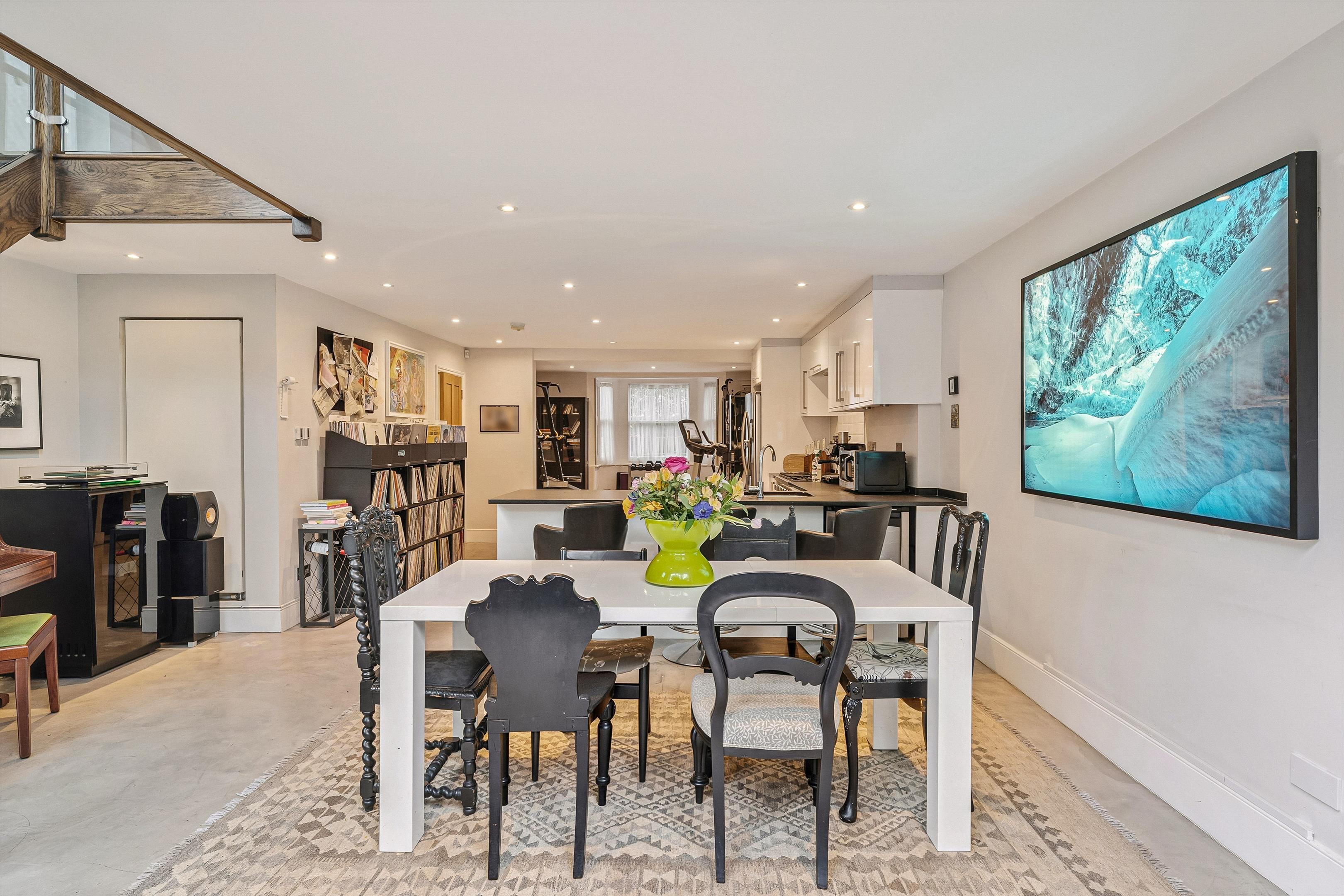 St. James's Drive, London SW17