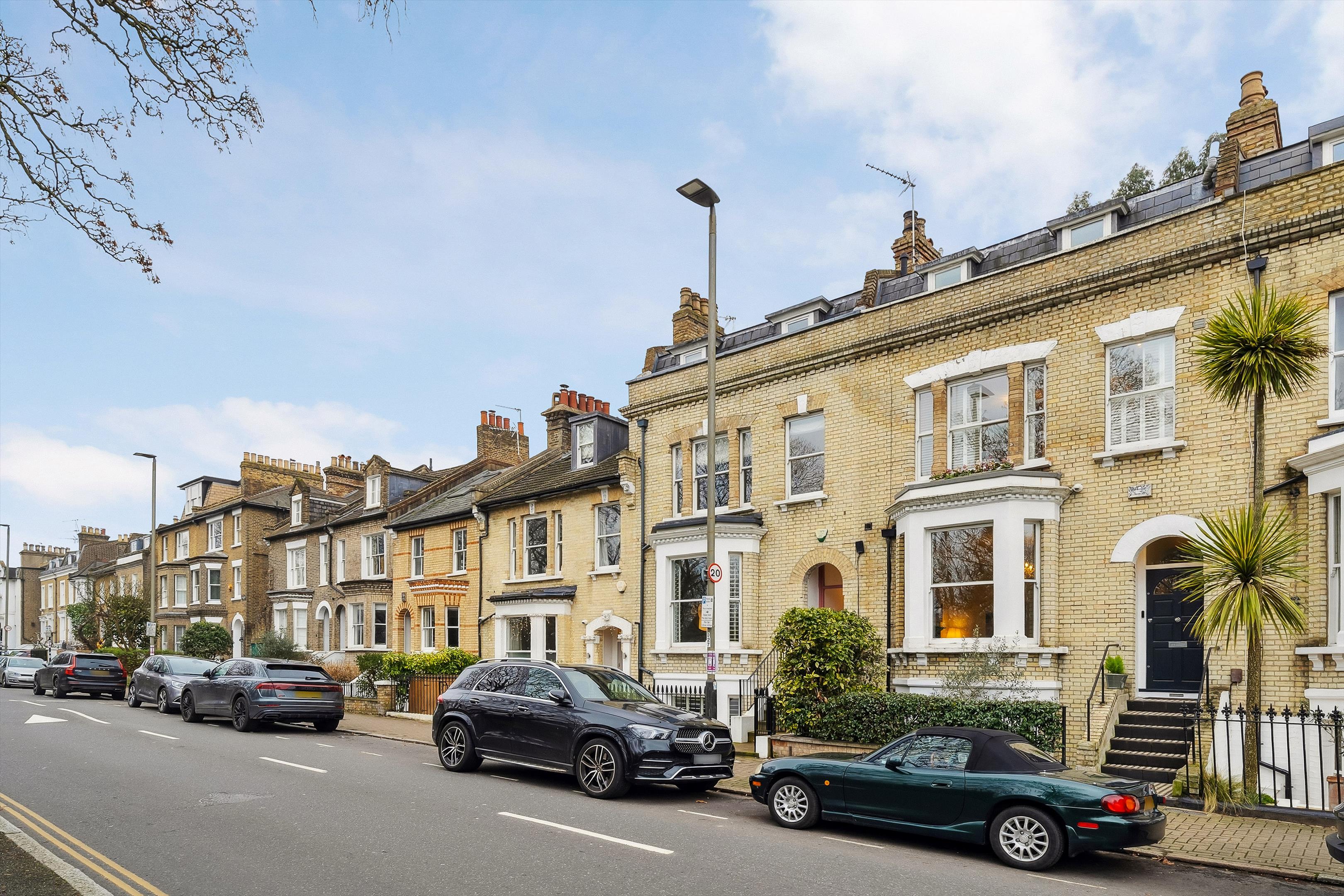 St. James's Drive, London SW17