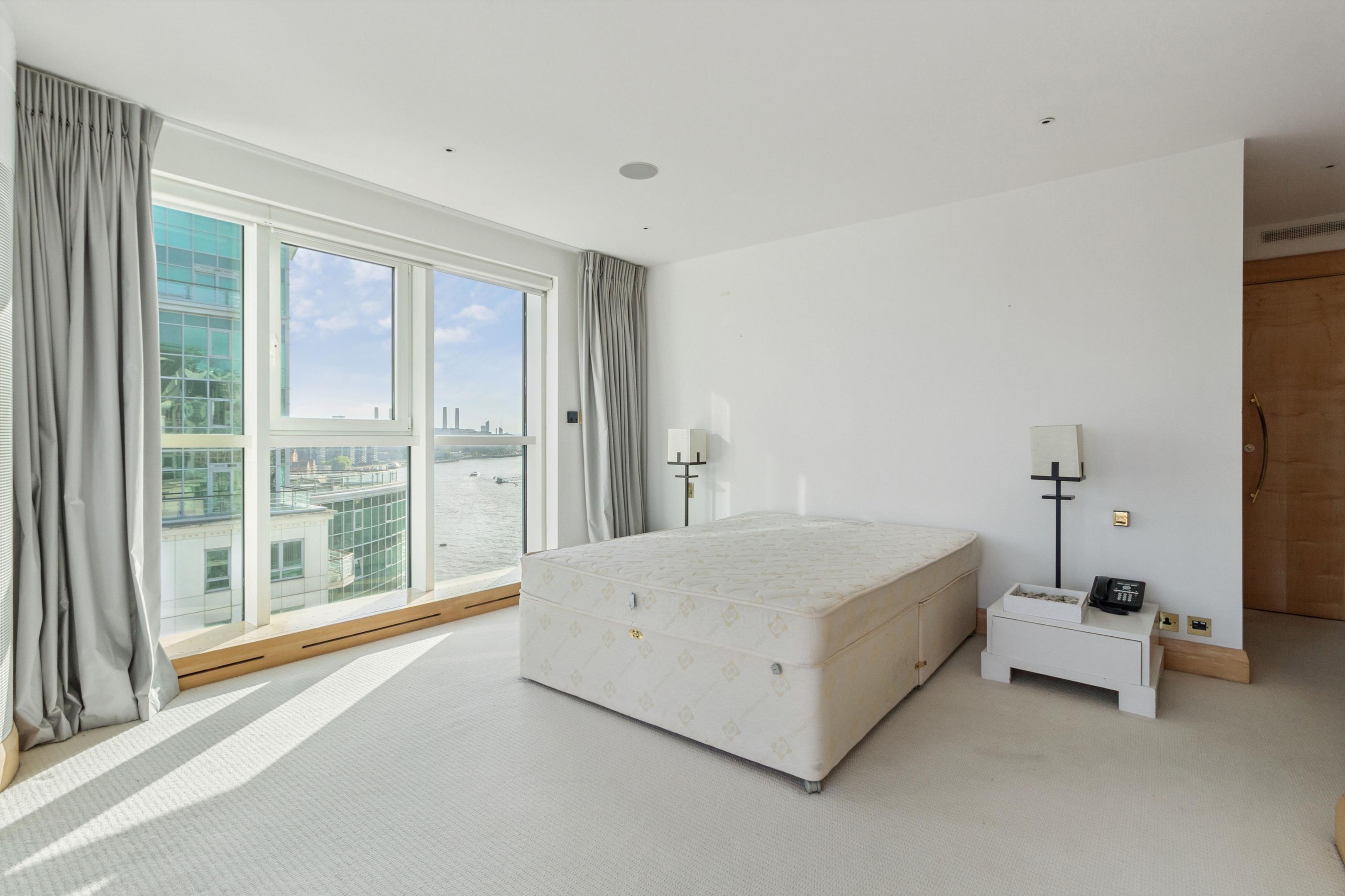 St. George Wharf, London SW8