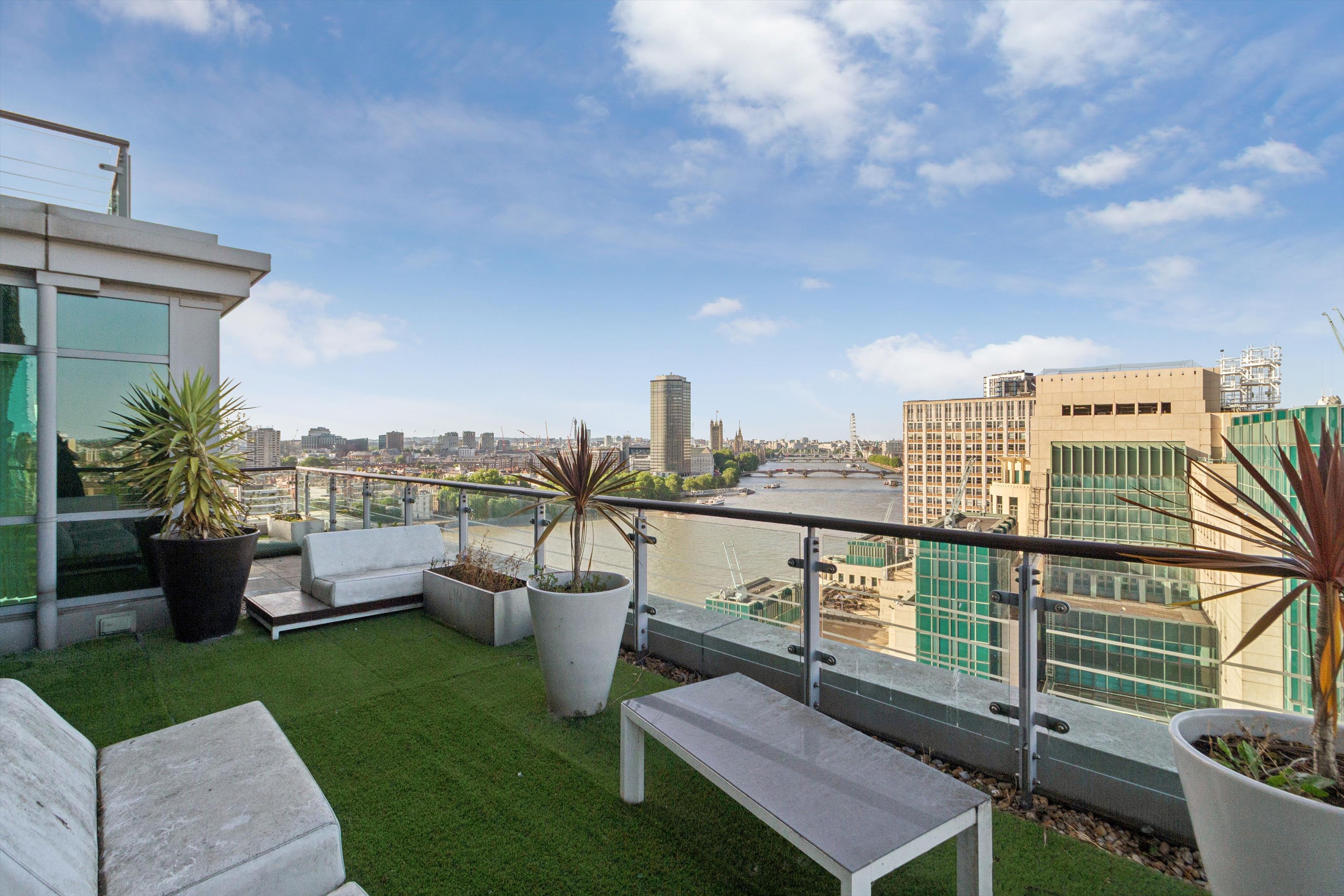 St. George Wharf, London SW8