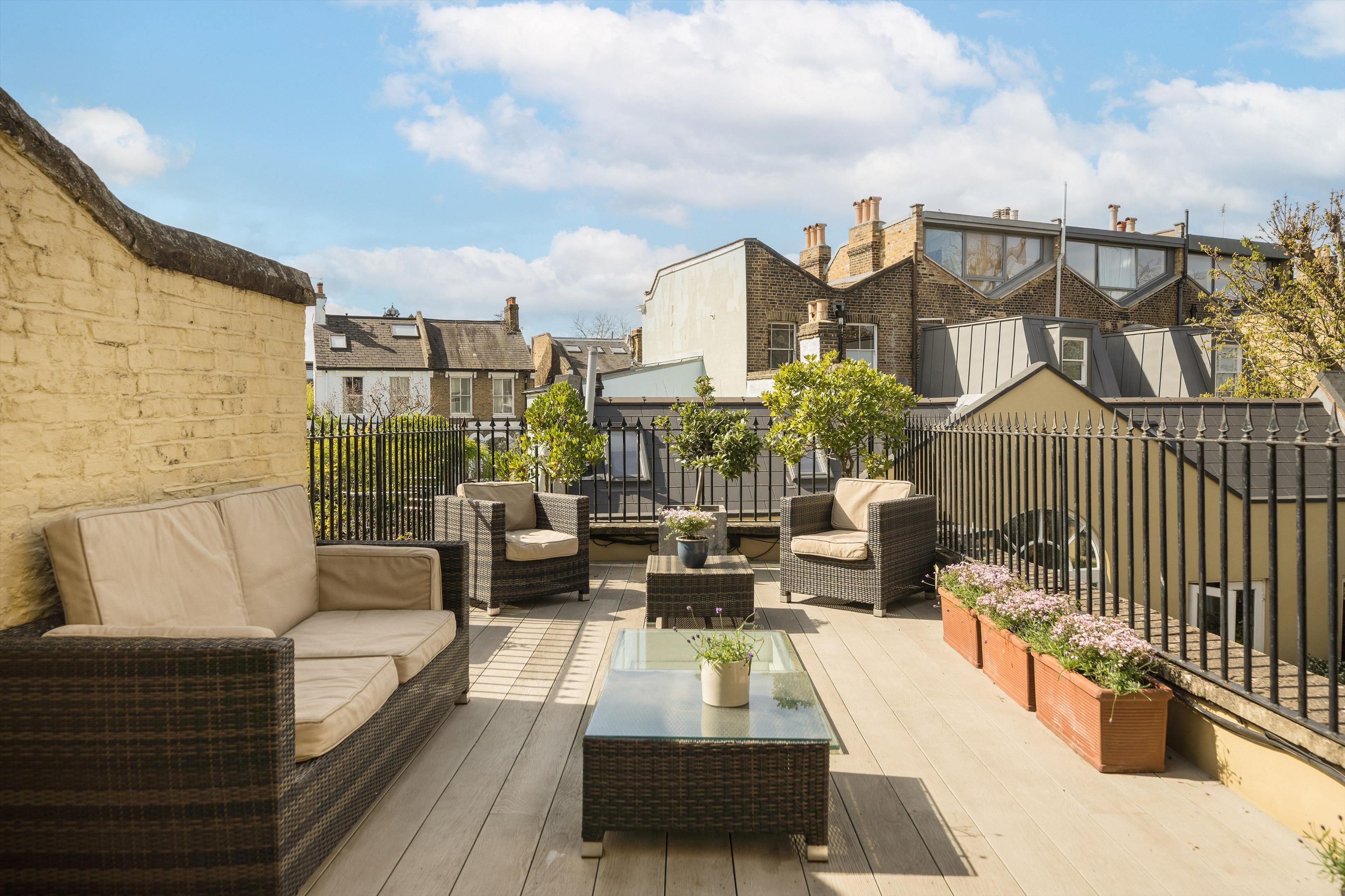 St. James's Drive, London, SW17