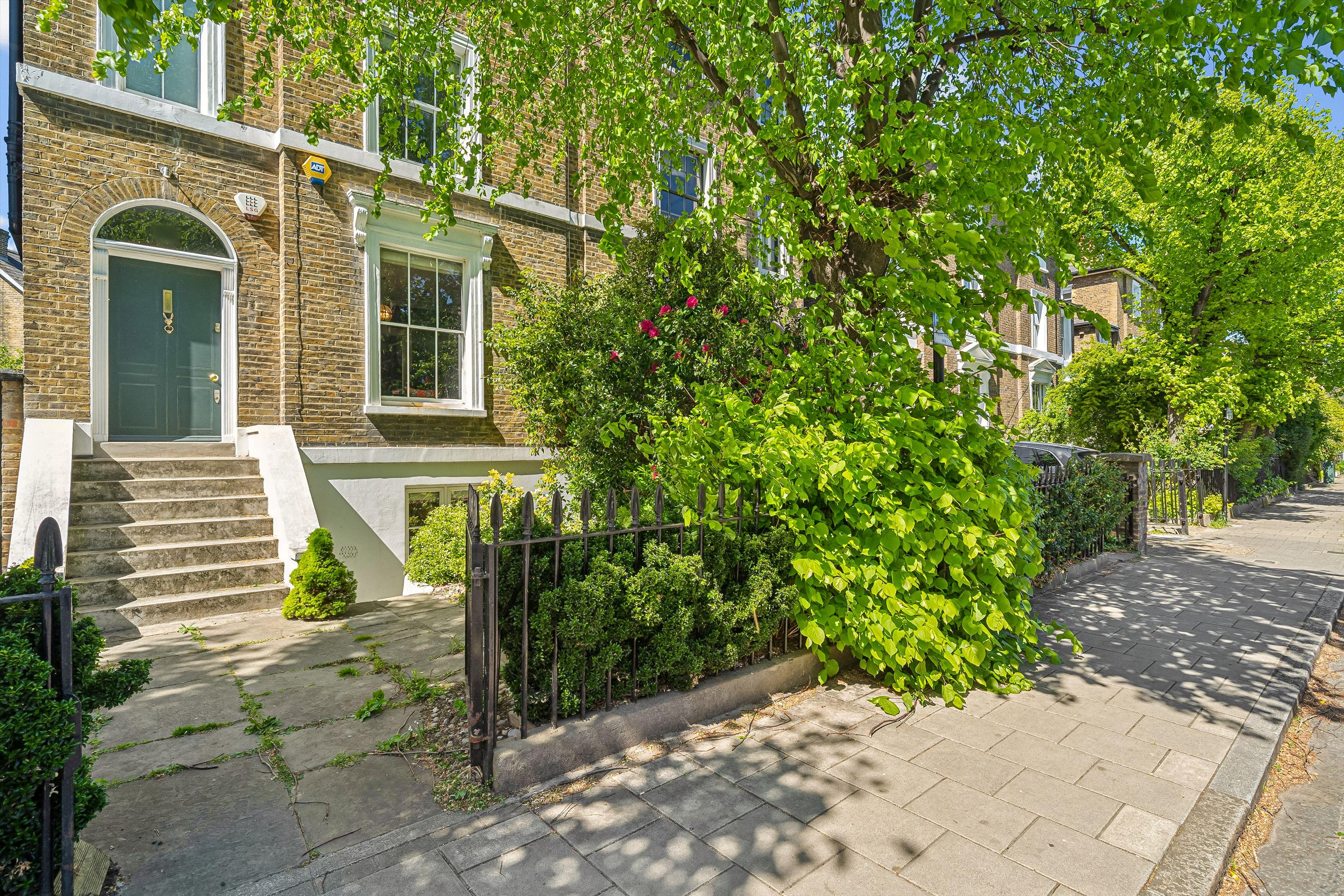 Stockwell Park Road, London SW9