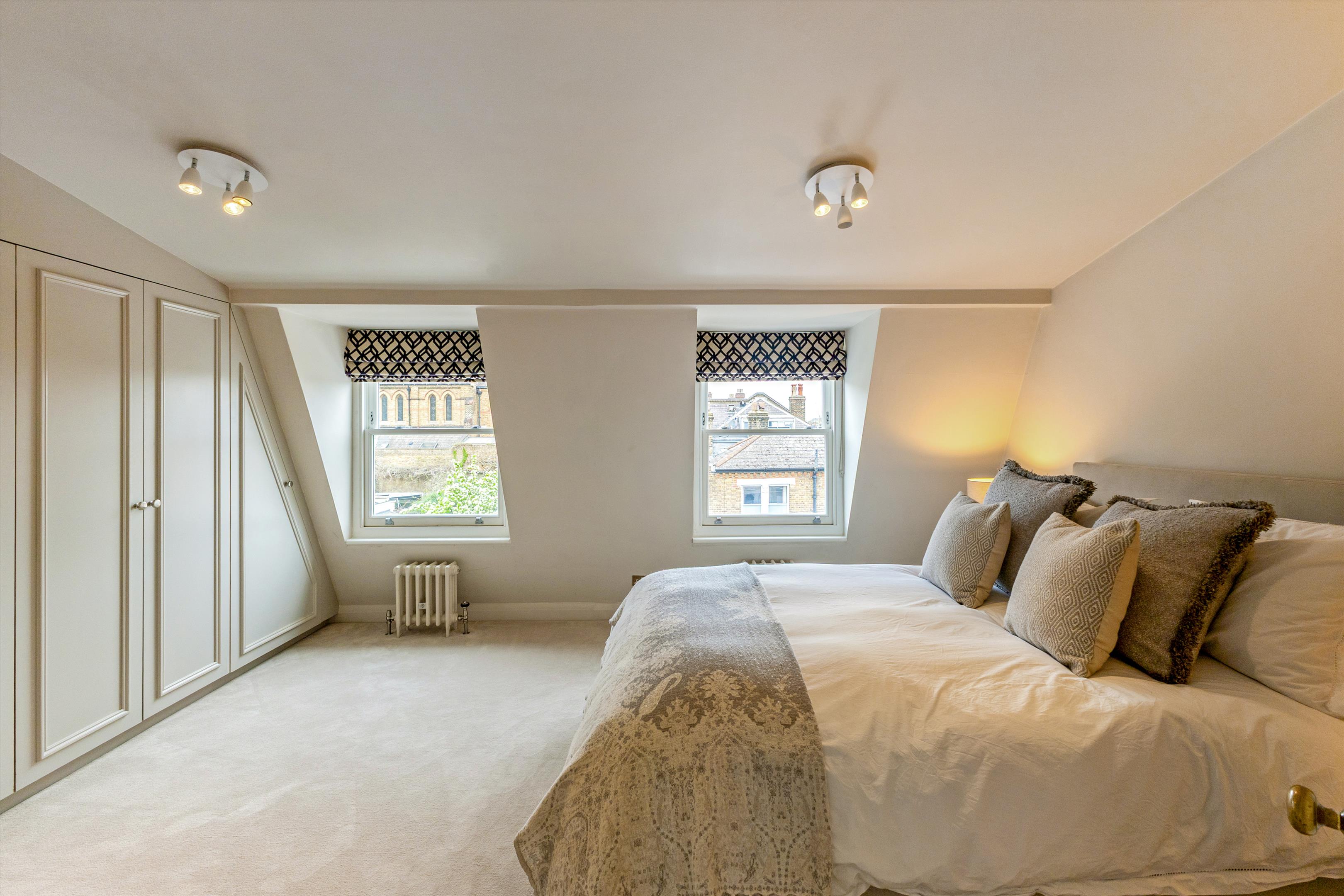 Nottingham Road, London SW17