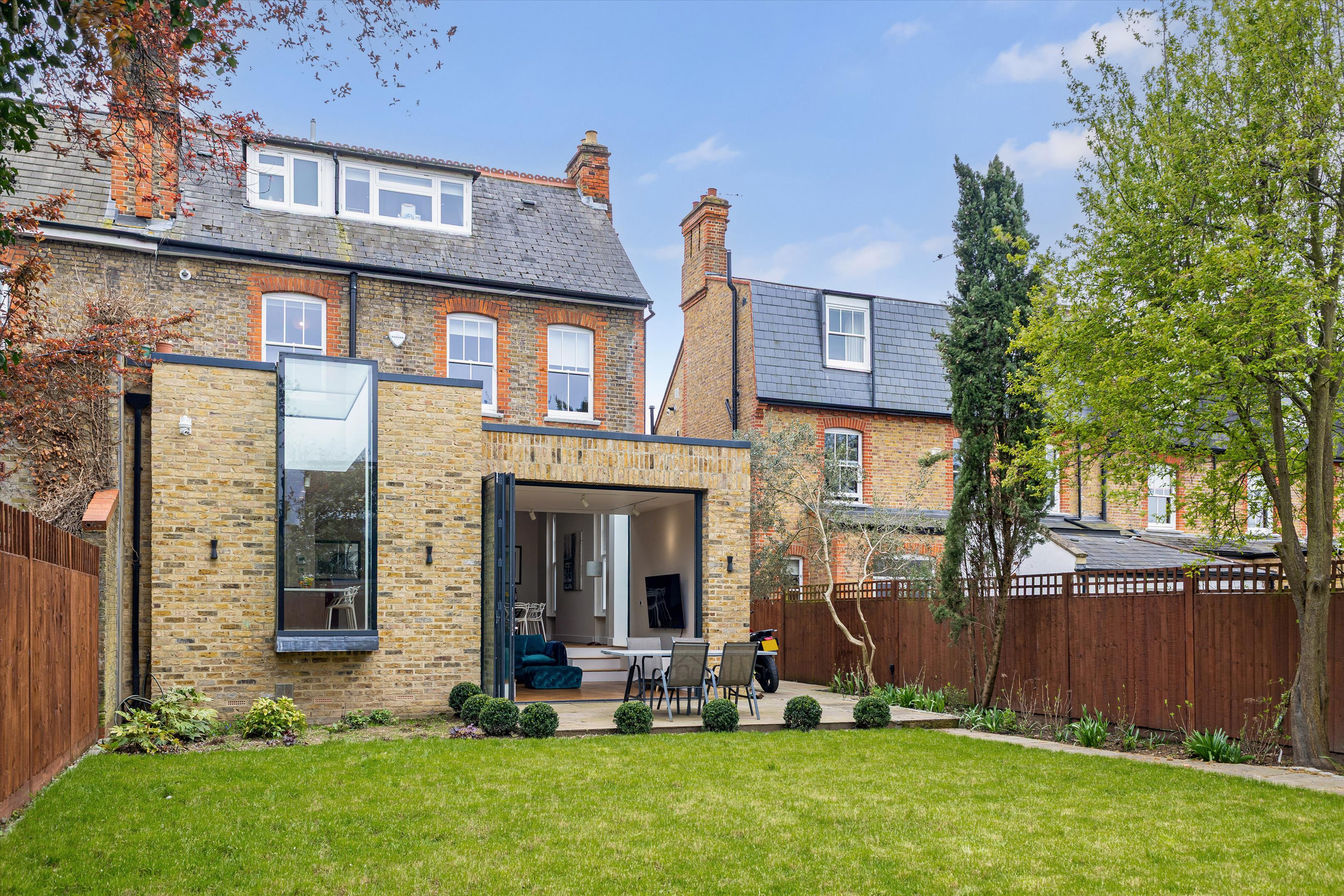 Telford Avenue, London SW2