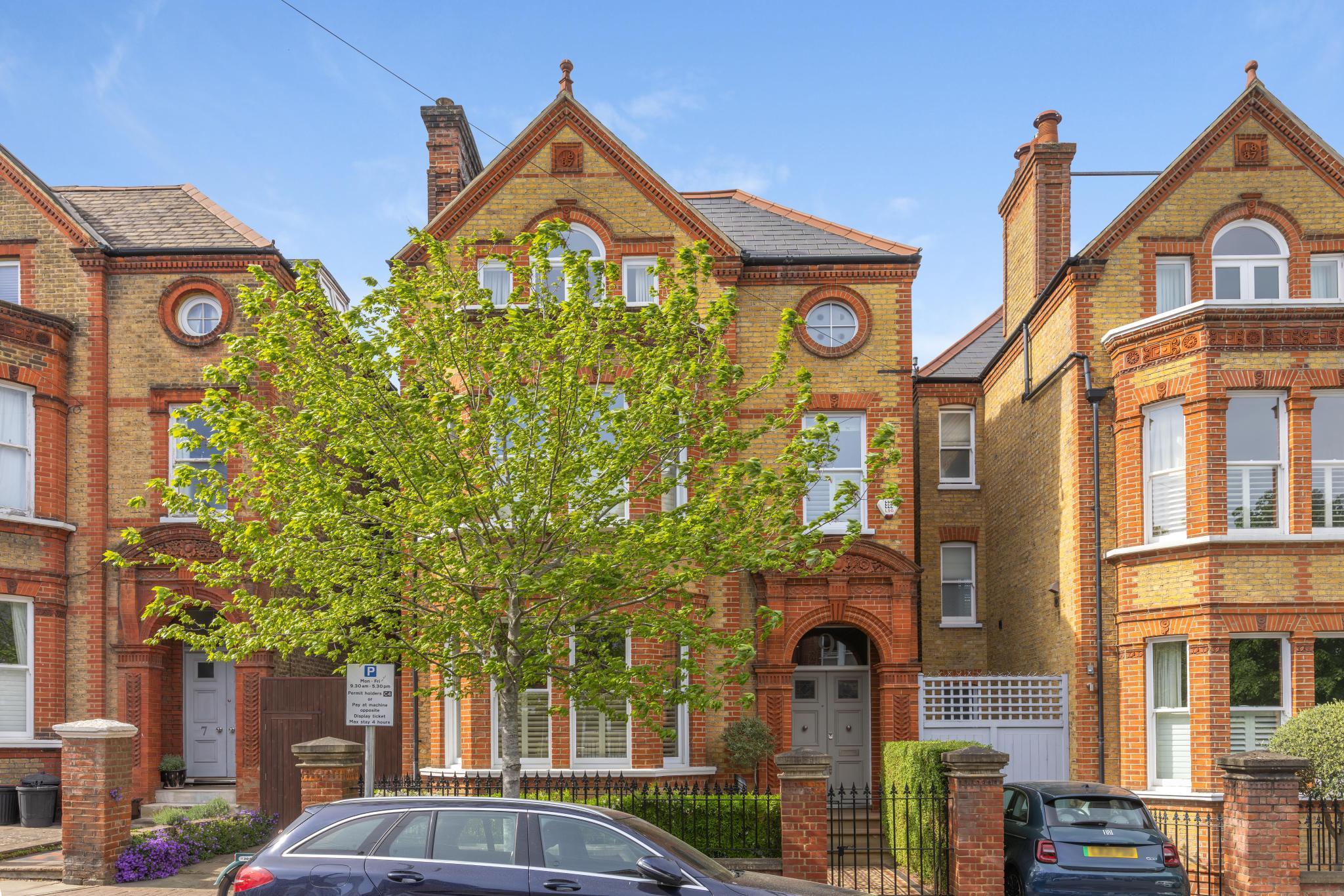 Thurleigh Road, London SW12
