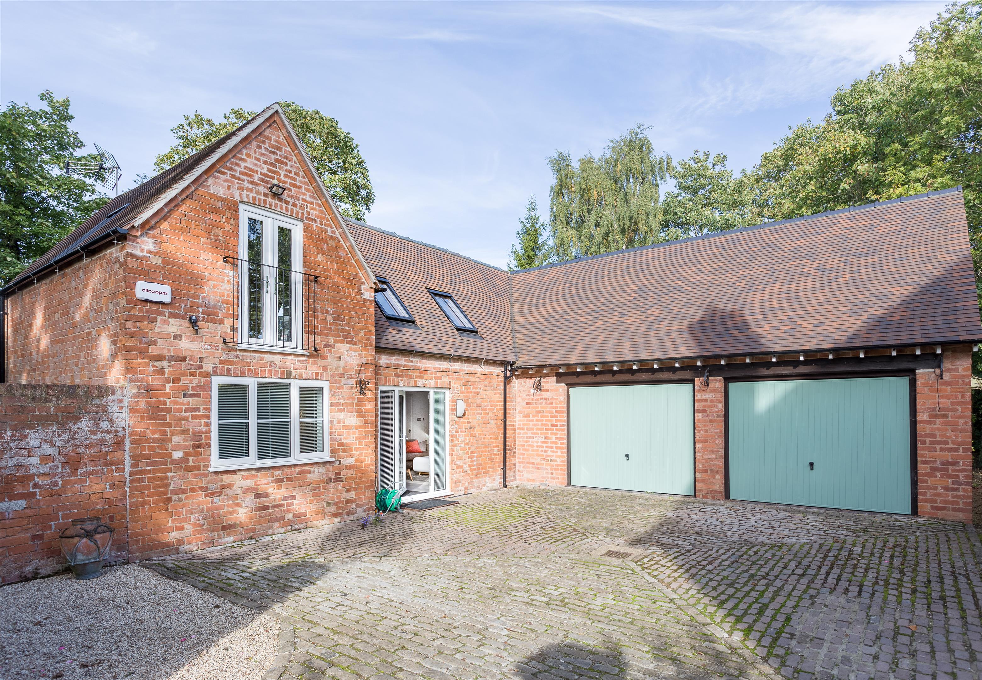 Churchend, Twyning, Gloucestershire, GL20