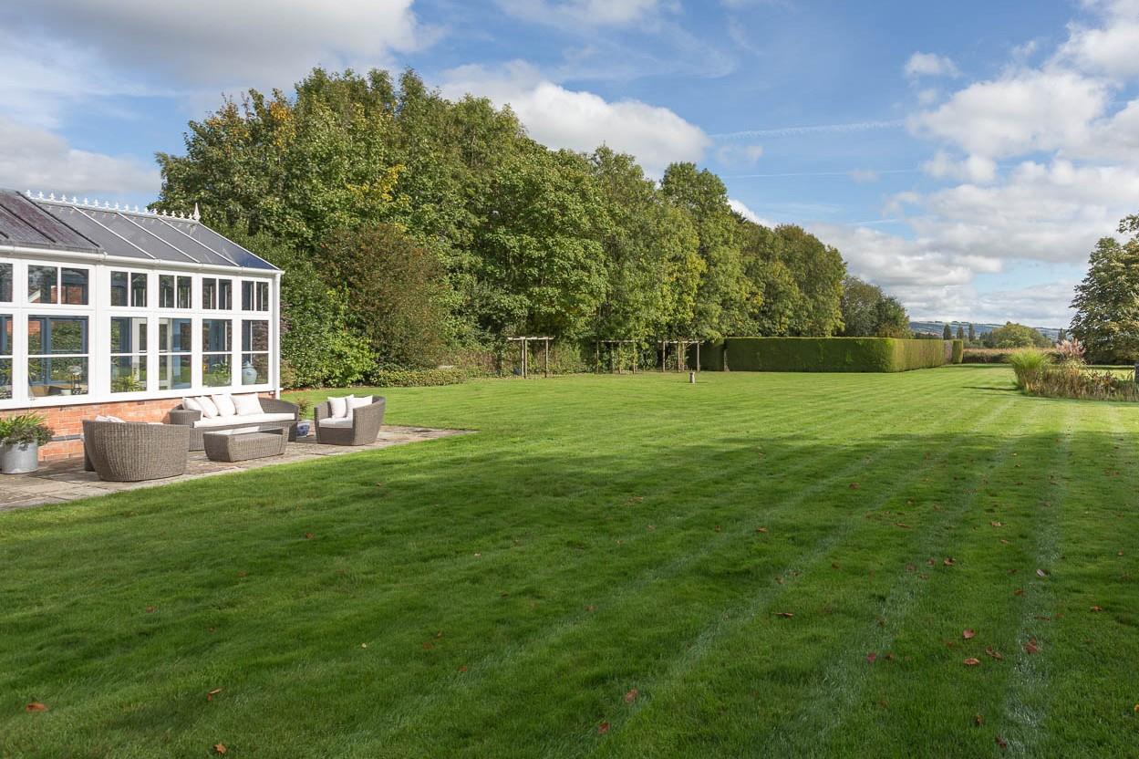 Churchend, Twyning, Gloucestershire, GL20