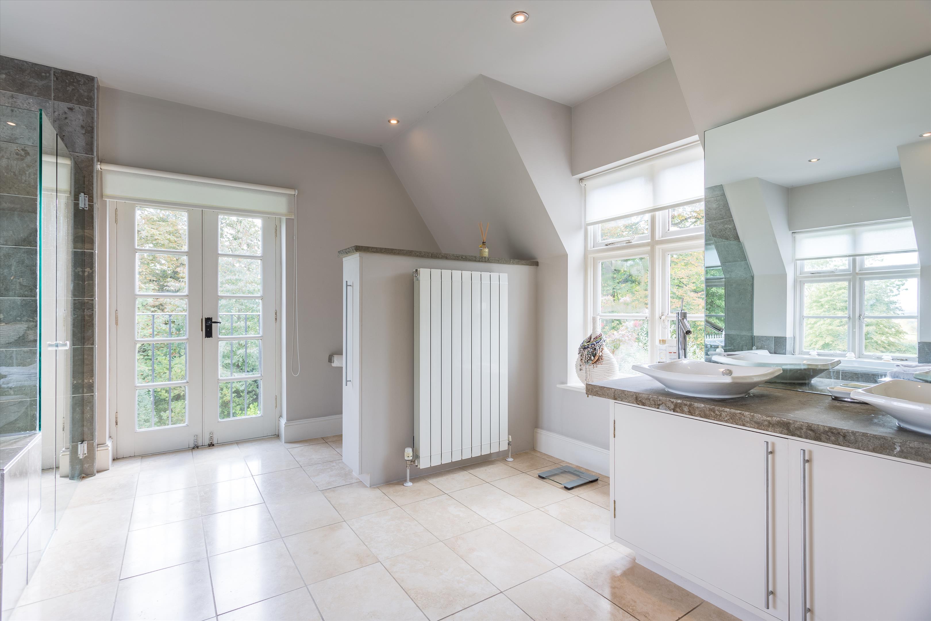 Churchend, Twyning, Gloucestershire, GL20
