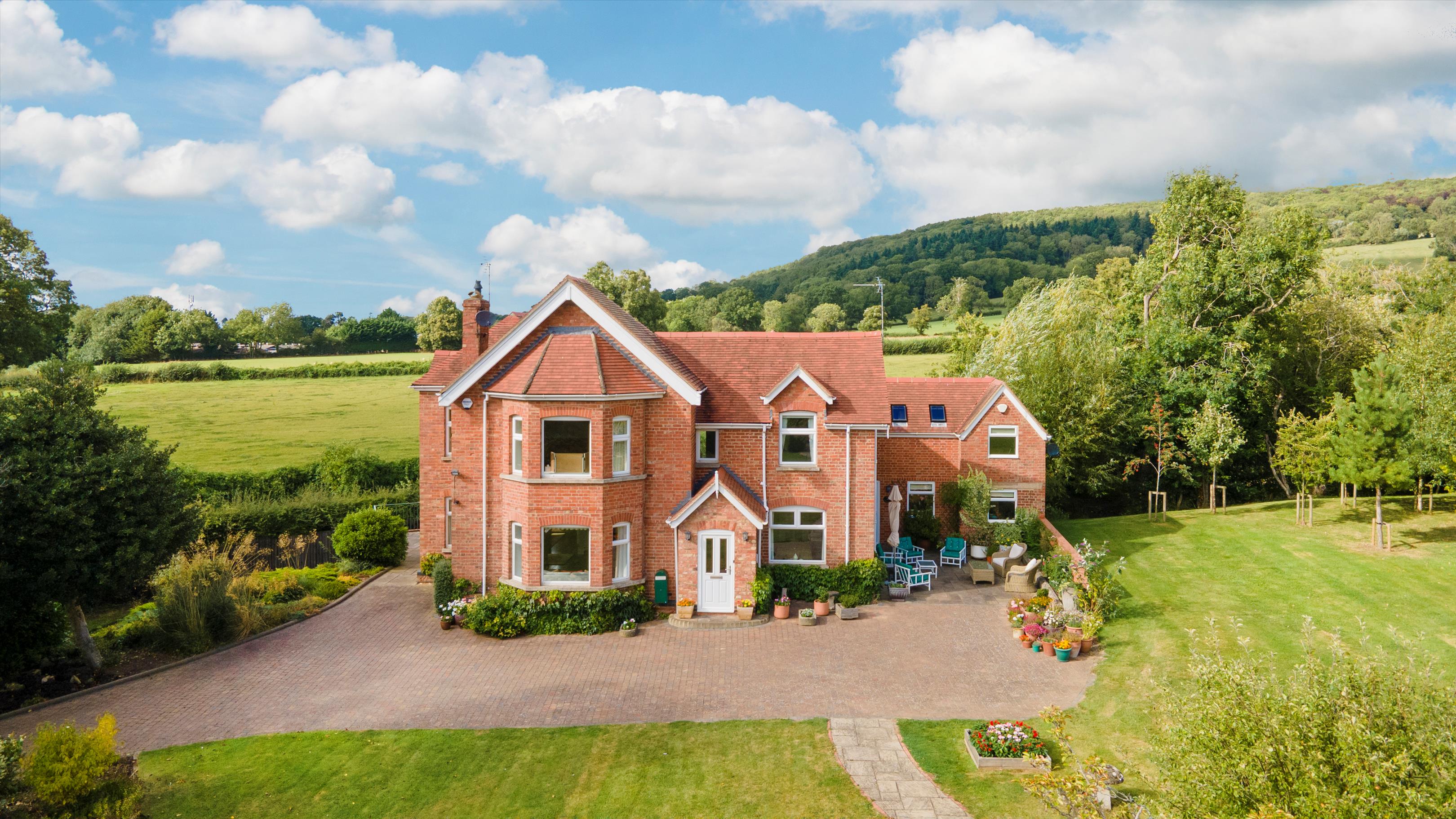 Mill Lane, Prestbury, Cheltenham, Gloucestershire, GL52