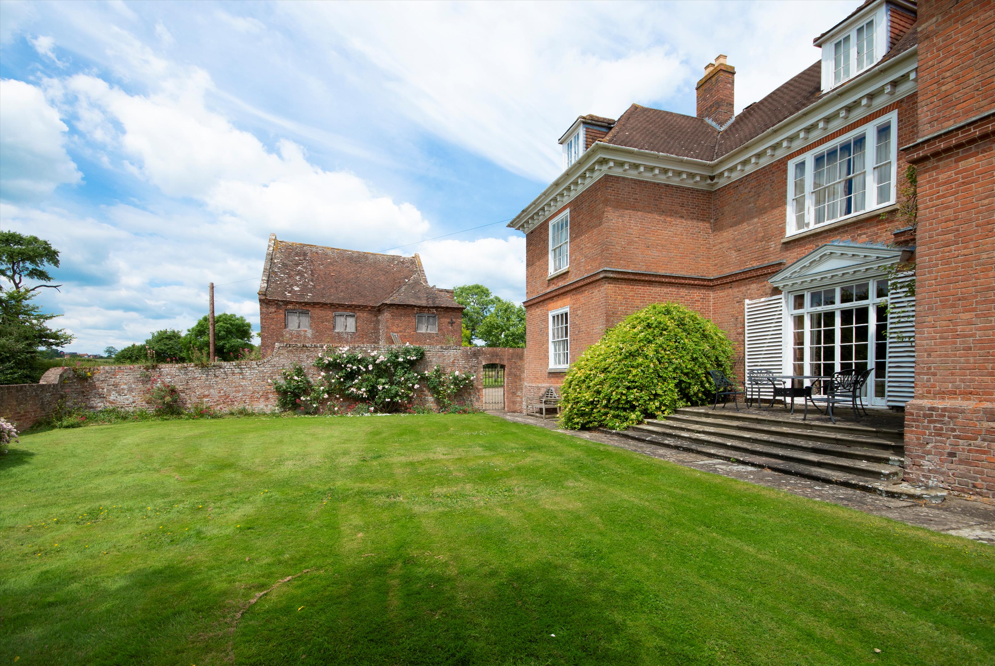 Forthampton, Gloucestershire, GL19