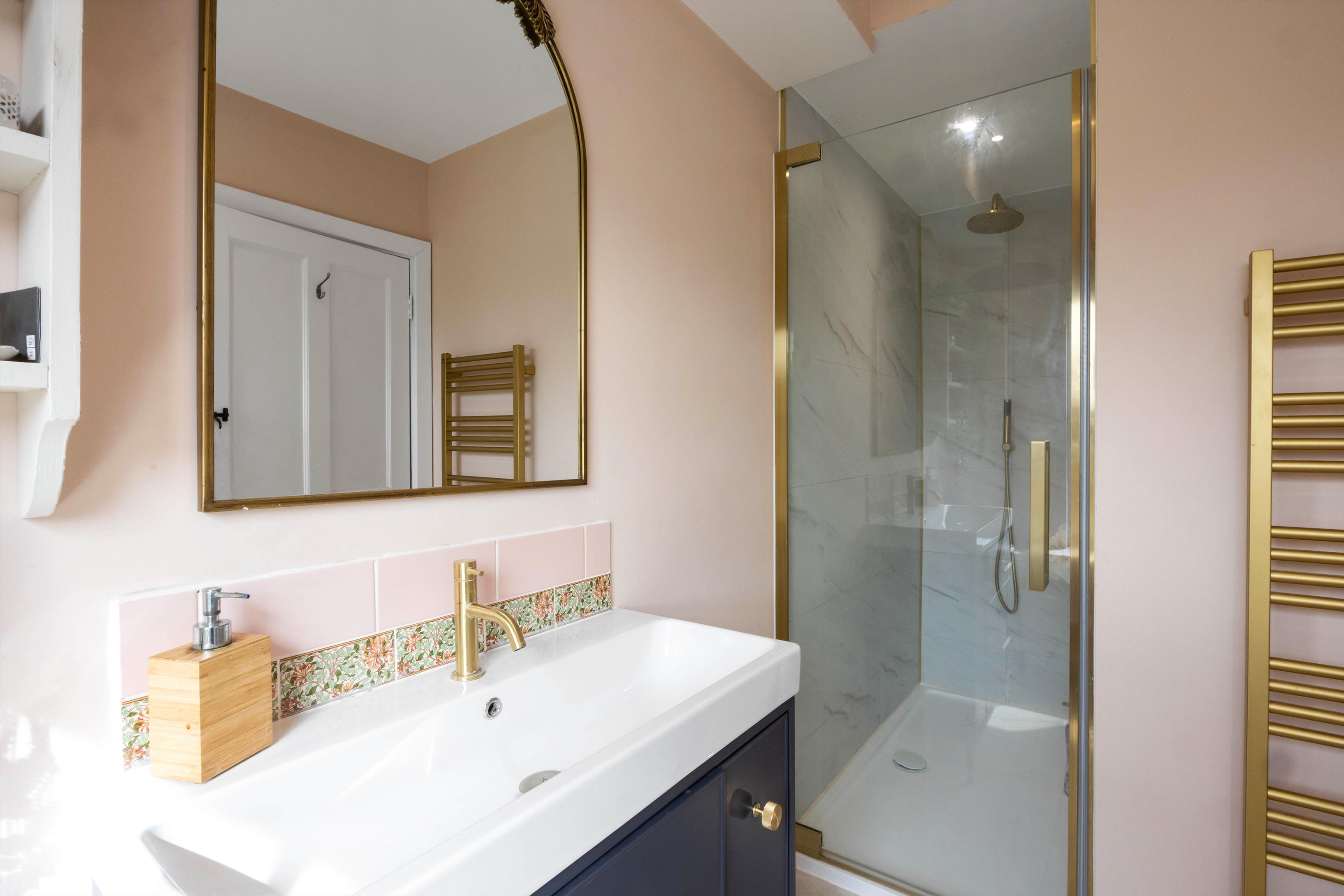 Crippetts Lane, Leckhampton, Cheltenham, Gloucestershire GL51
