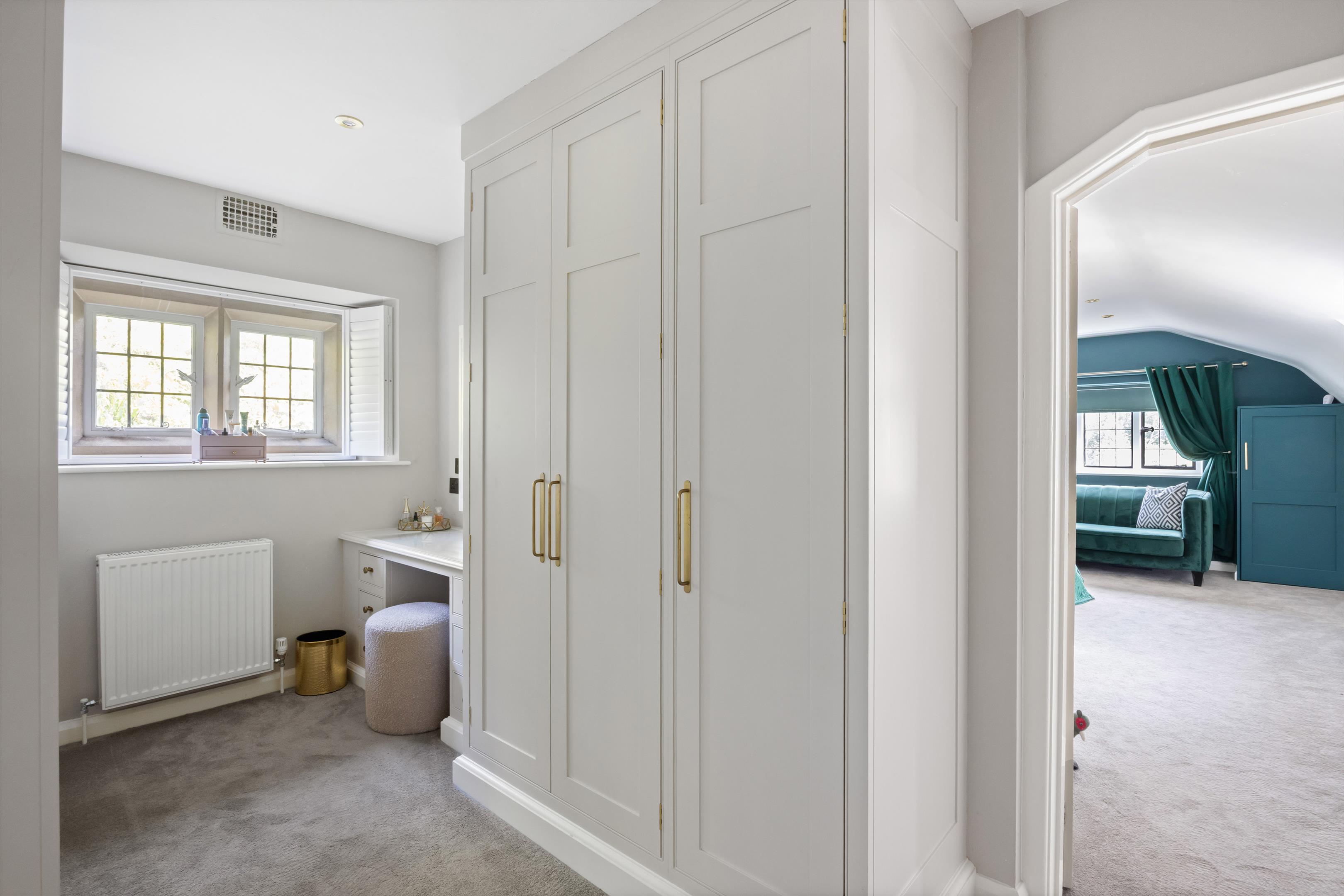 Woolstone, Cheltenham, Gloucestershire GL52