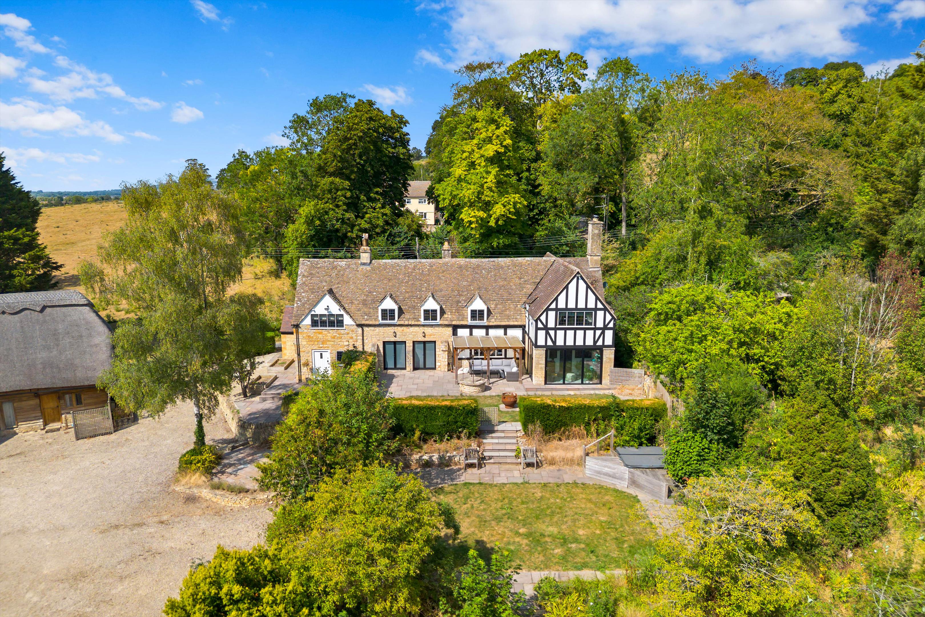 Woolstone, Cheltenham, Gloucestershire GL52