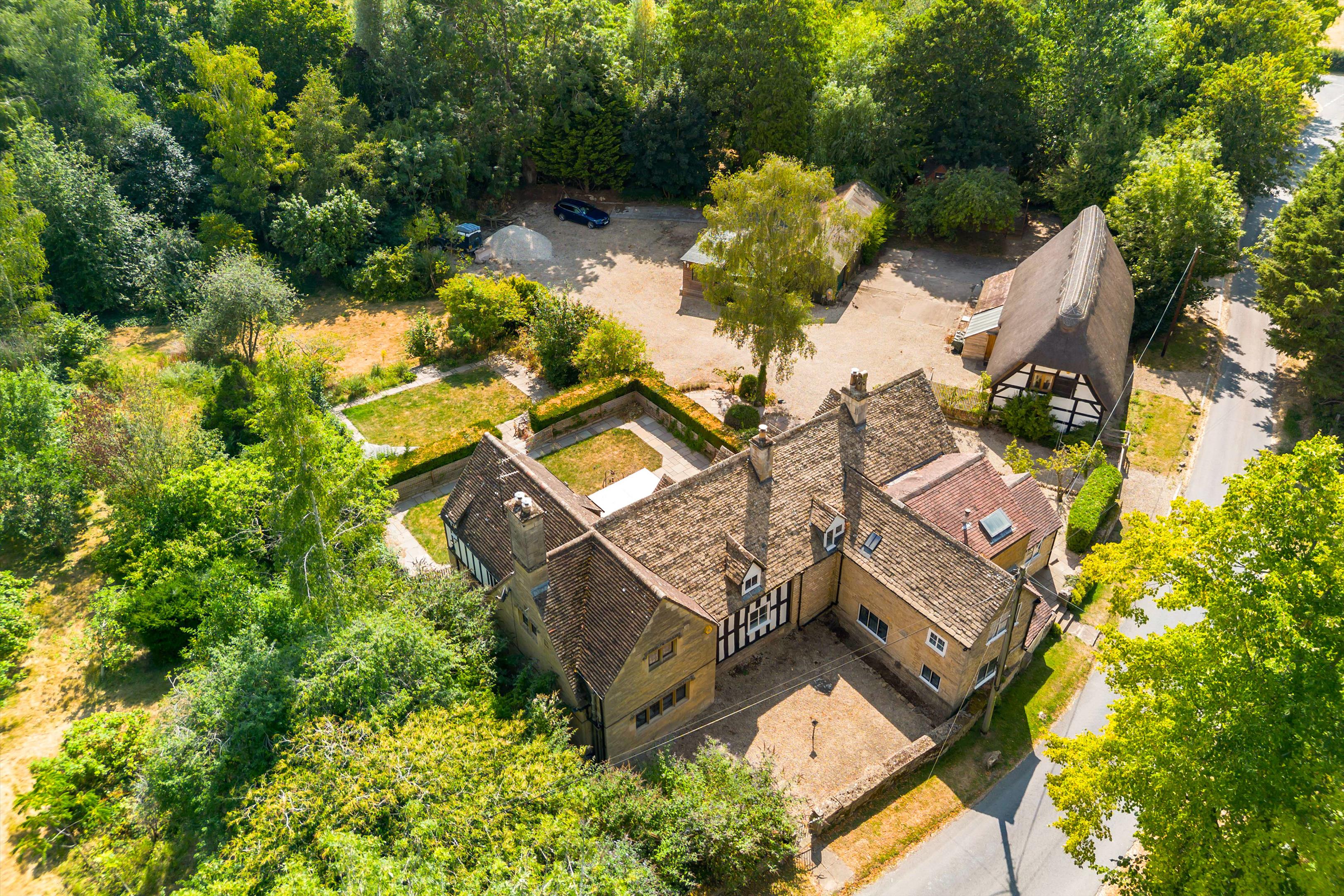 Woolstone, Cheltenham, Gloucestershire GL52