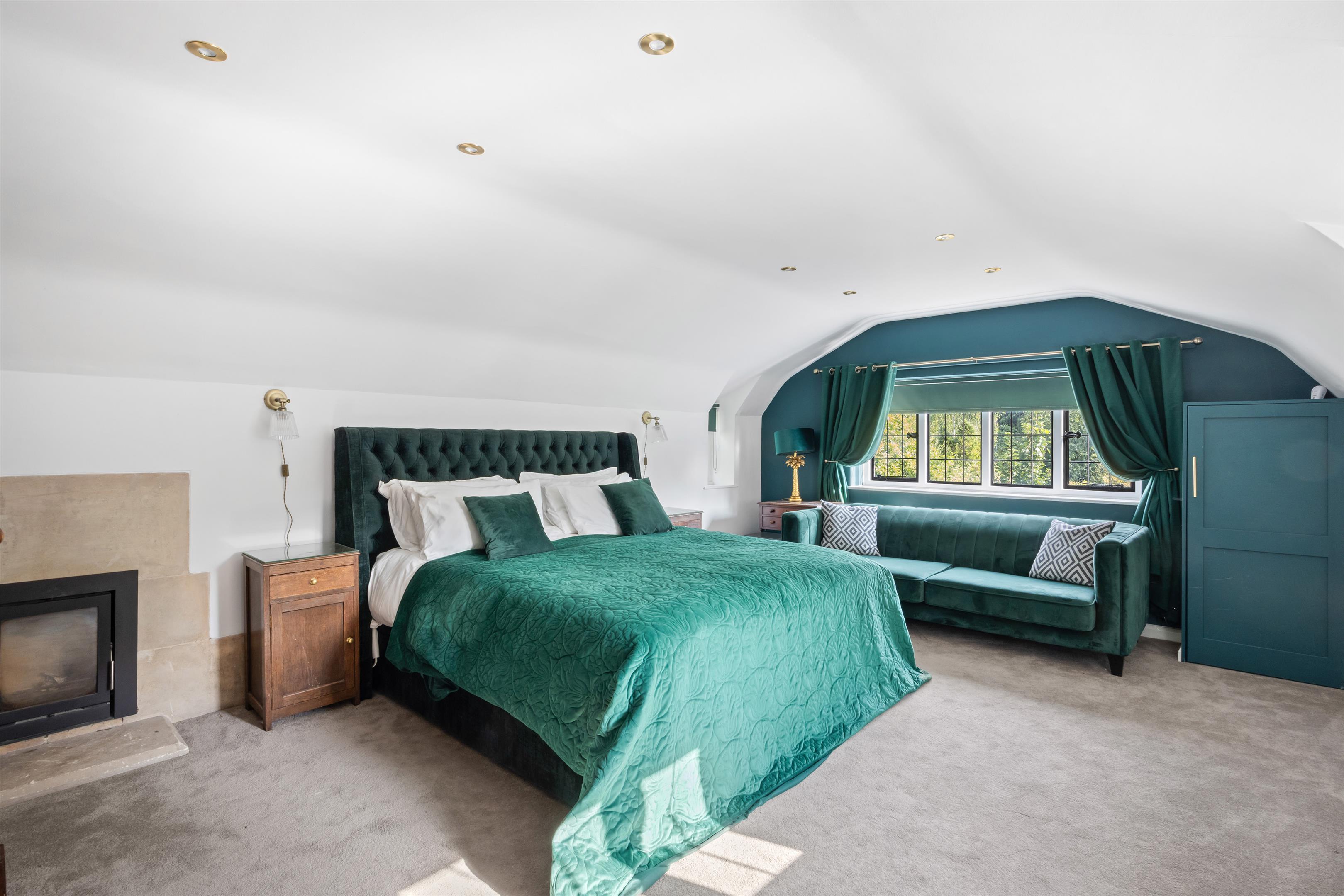Woolstone, Cheltenham, Gloucestershire GL52