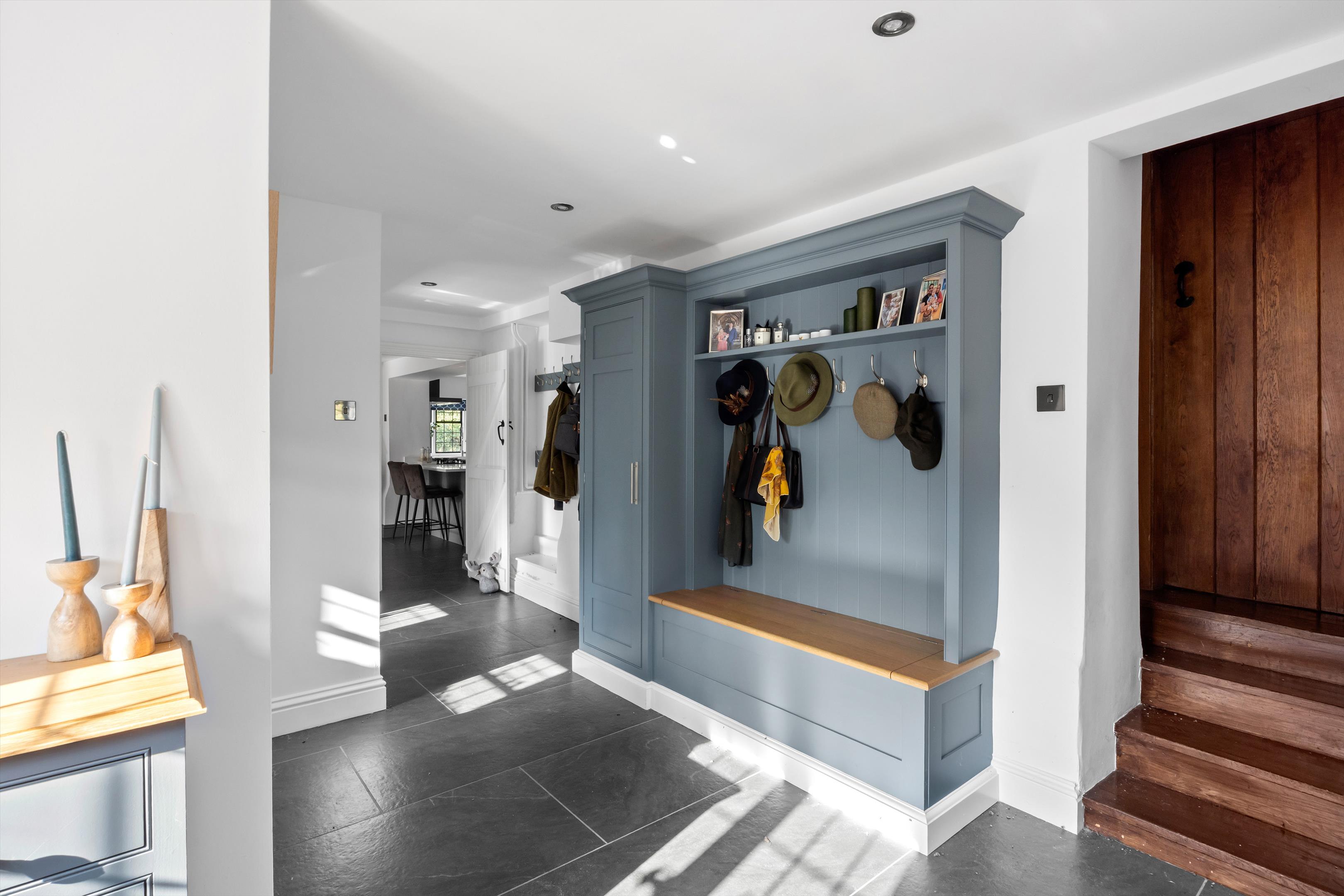 Woolstone, Cheltenham, Gloucestershire GL52