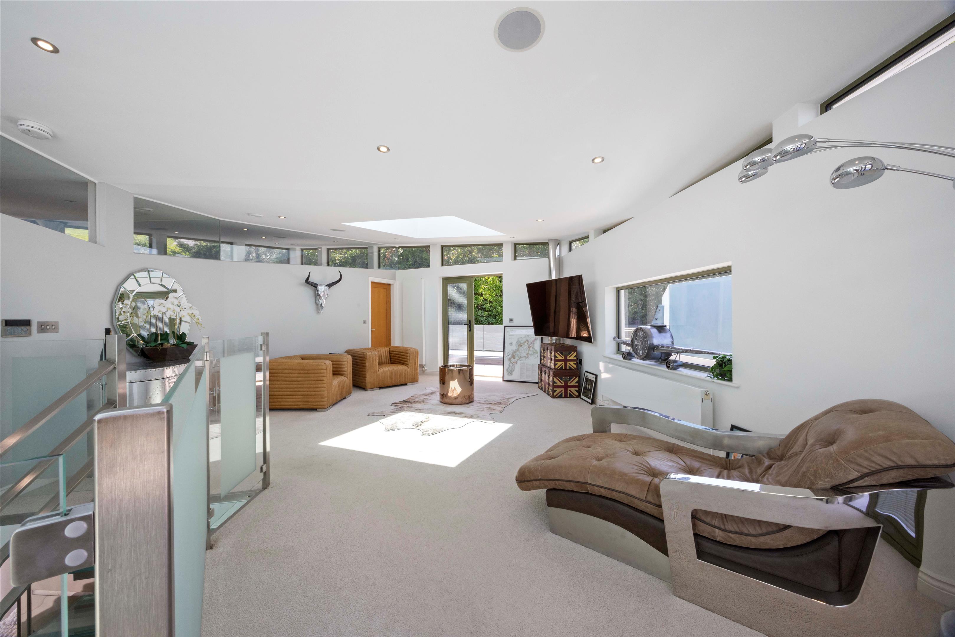 Cleeve Hill, Cheltenham, Gloucestershire GL52