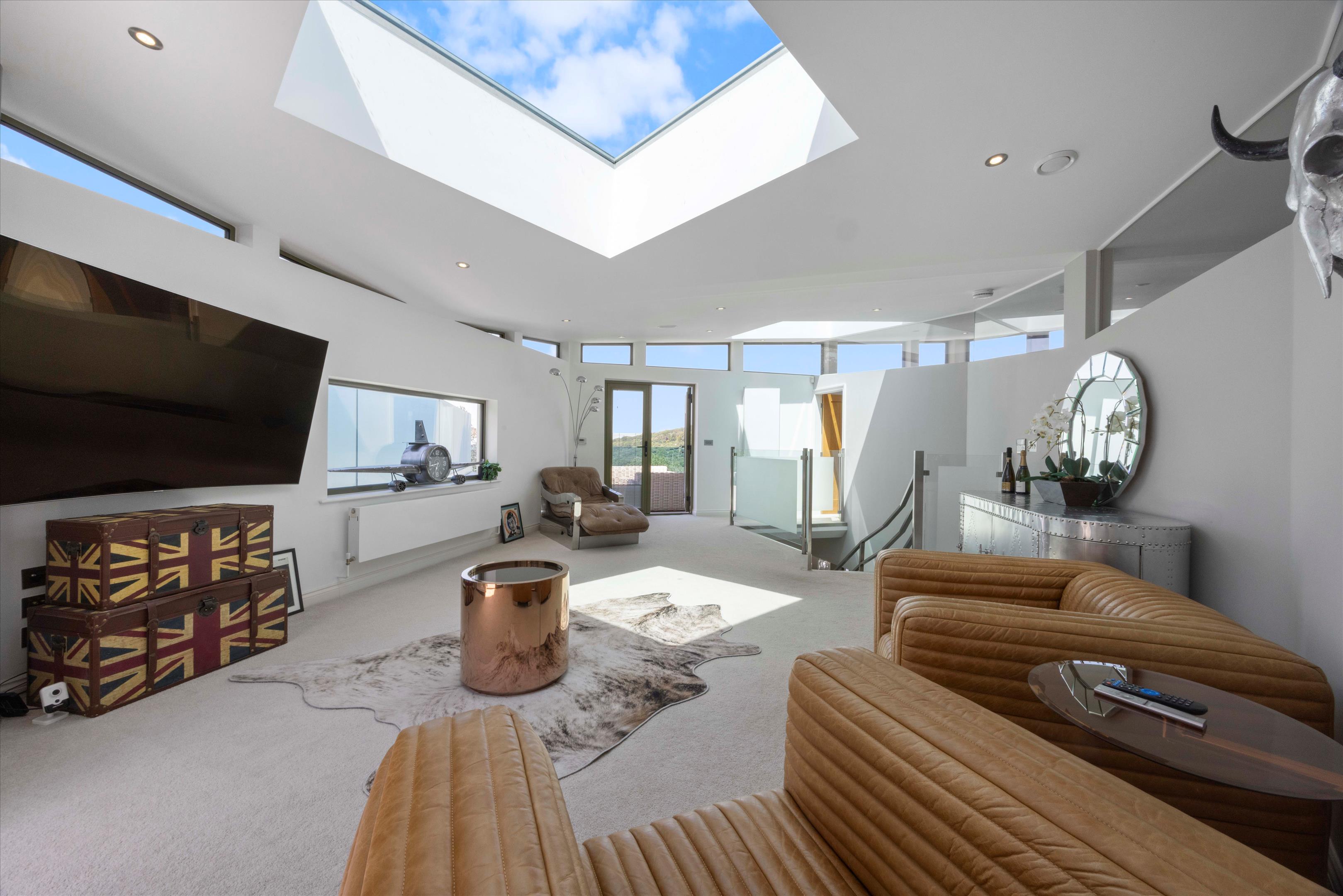 Cleeve Hill, Cheltenham, Gloucestershire GL52