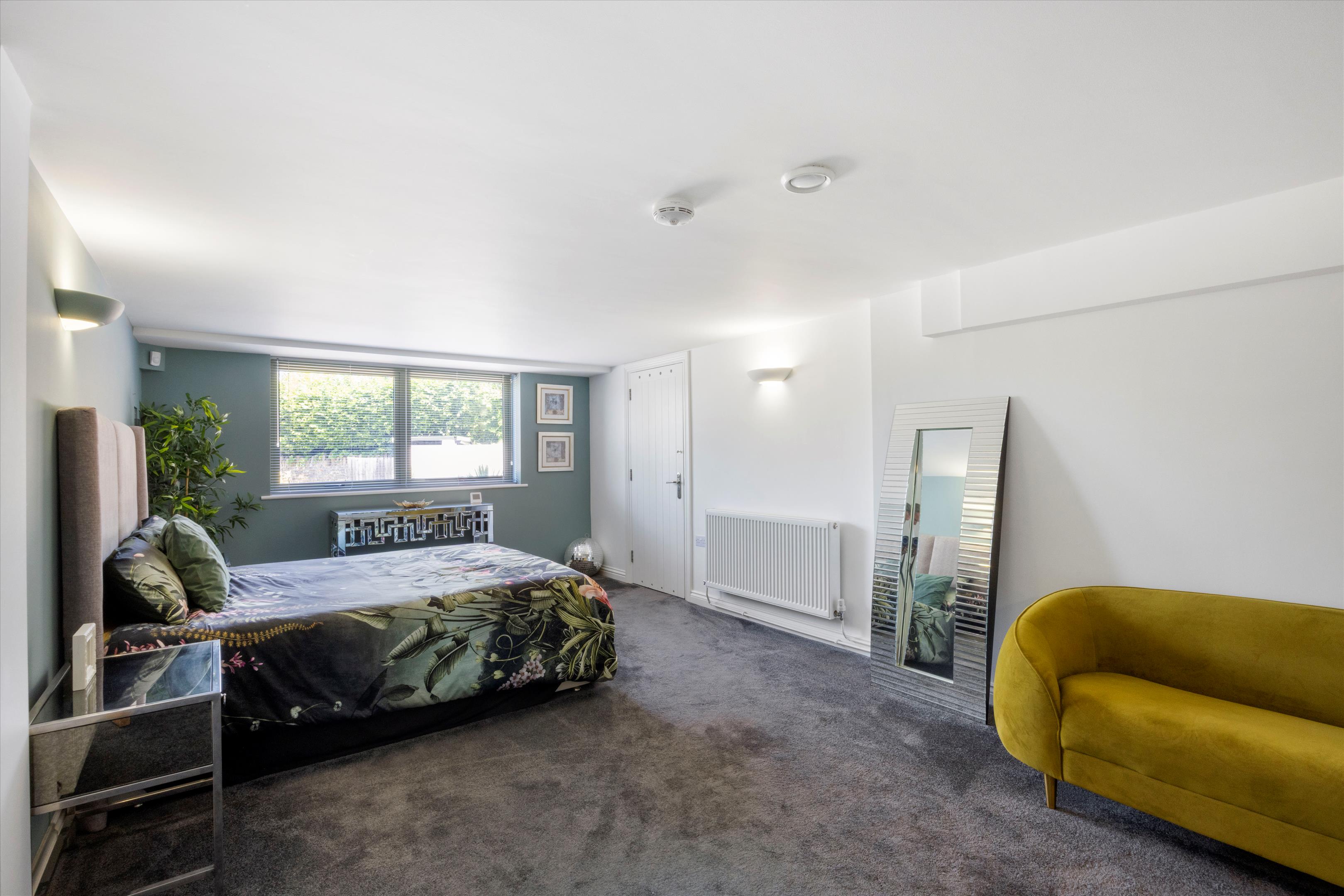Cleeve Hill, Cheltenham, Gloucestershire GL52