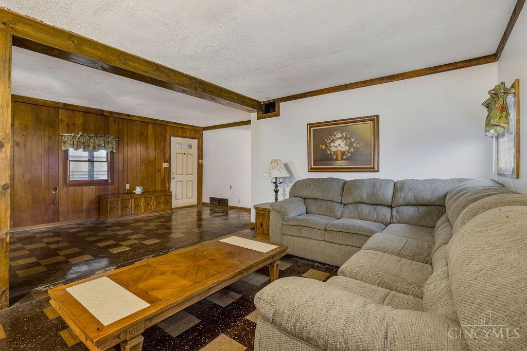 1558 Millville Oxford Road