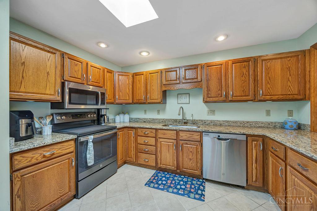 6195 Fairfield Road 3