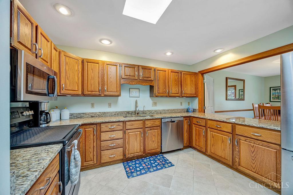 6195 Fairfield Road 3
